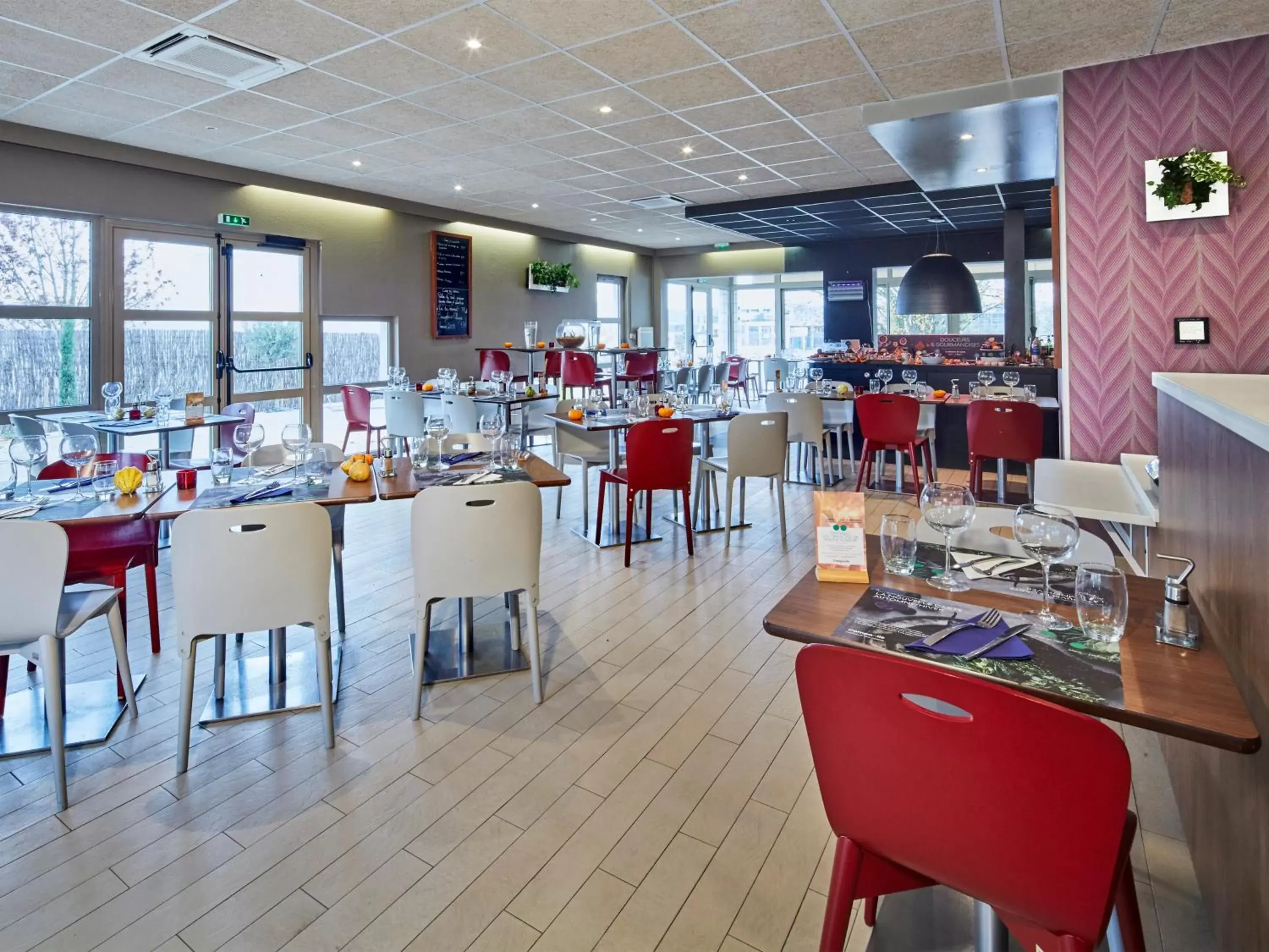 Restaurant/places to eat in Campanile Dijon Nord - Toison D'or Restaurant/places to eat in Campanile Dijon Nord - Toison D'or