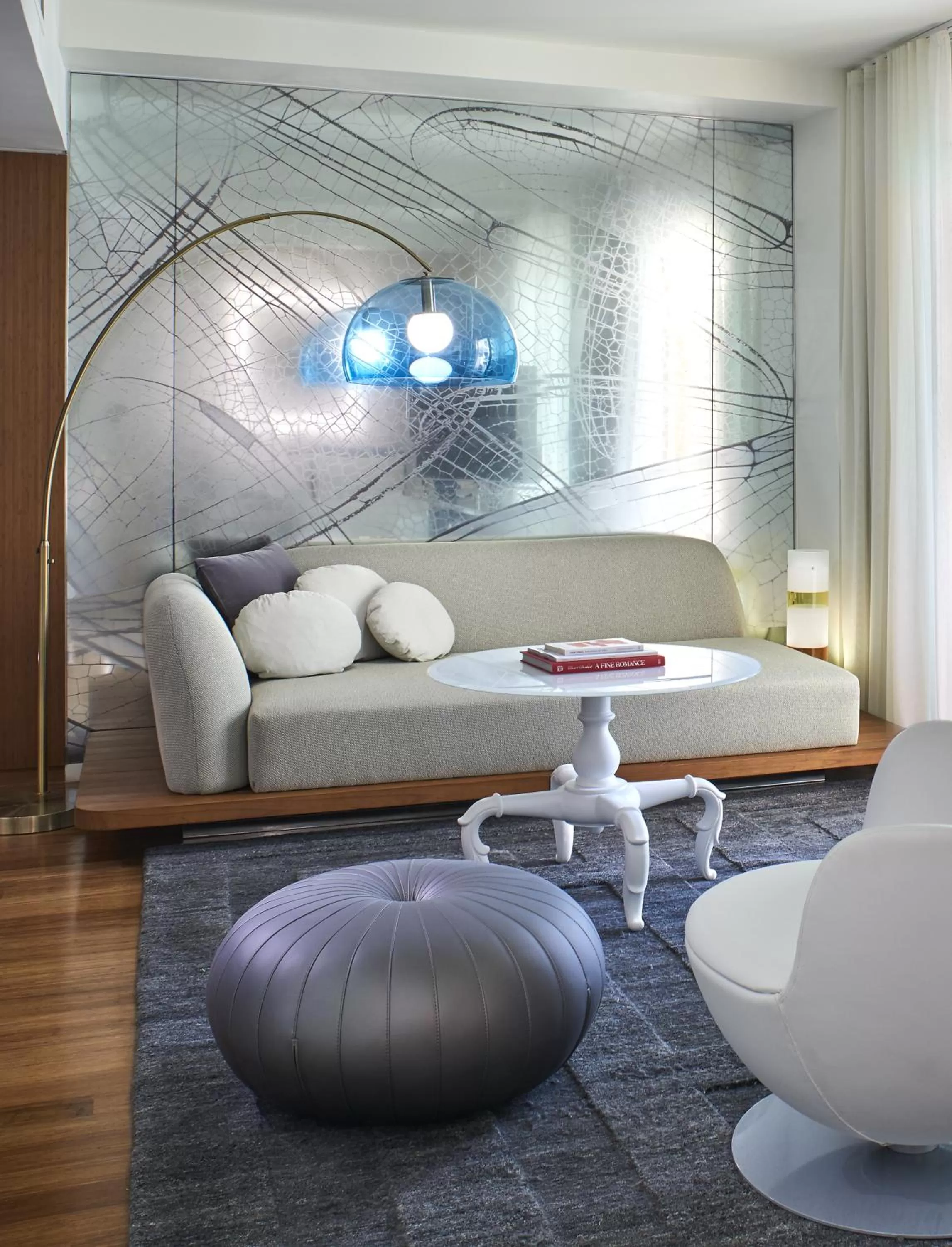 Living room in Mondrian Los Angeles