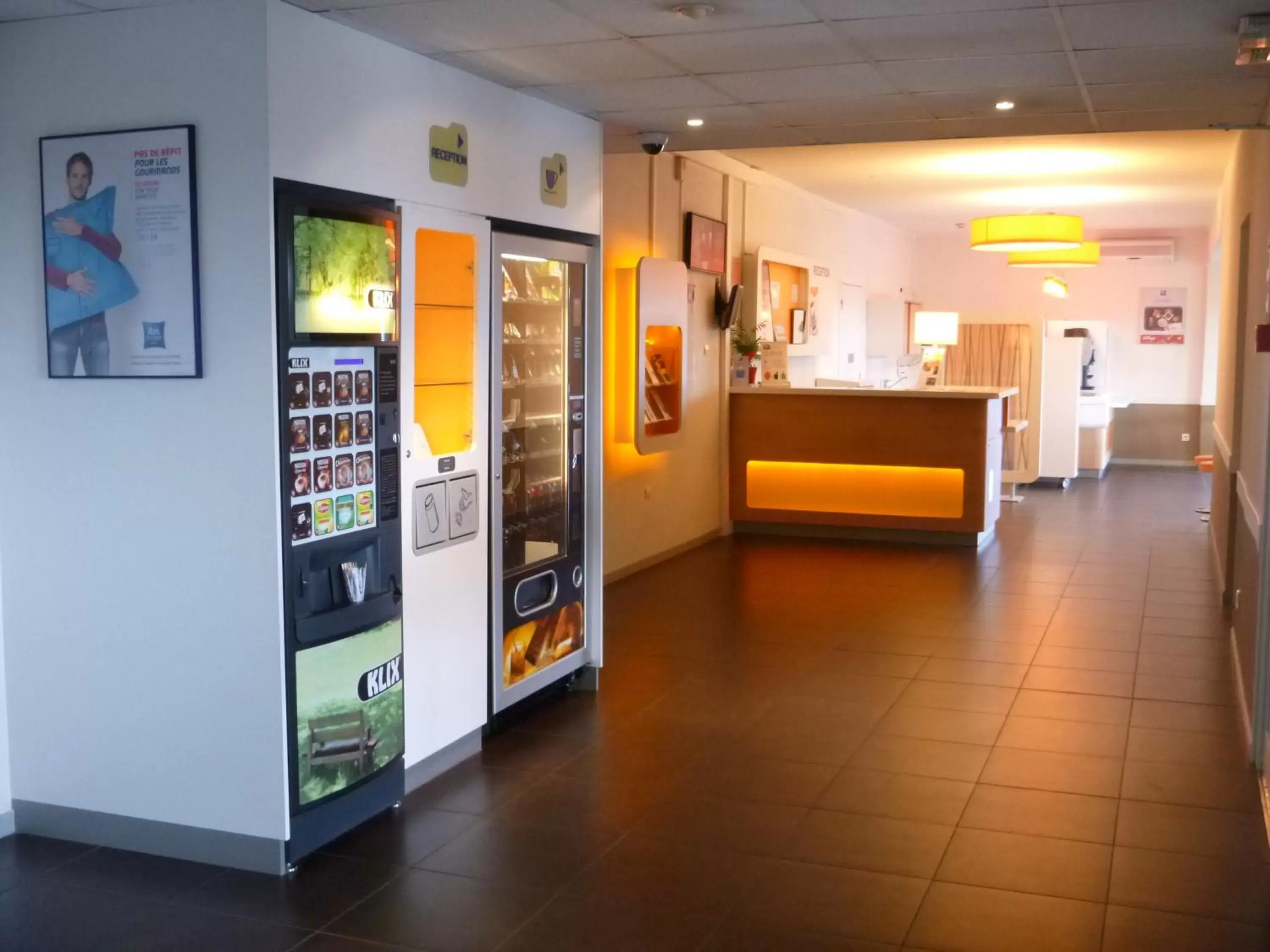 Lobby or reception in ibis budget Narbonne Sud A9/A61