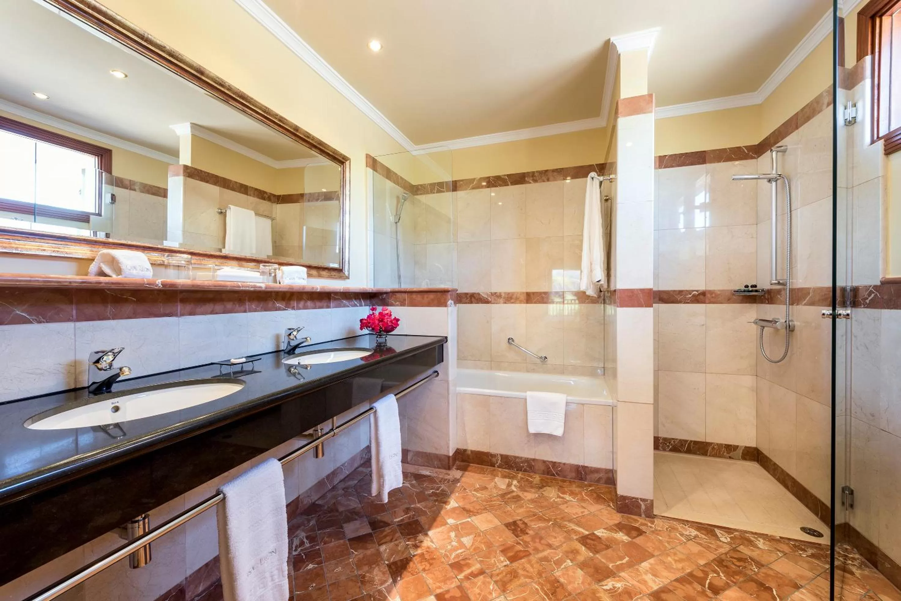 Bathroom in Casa León Royal Retreat