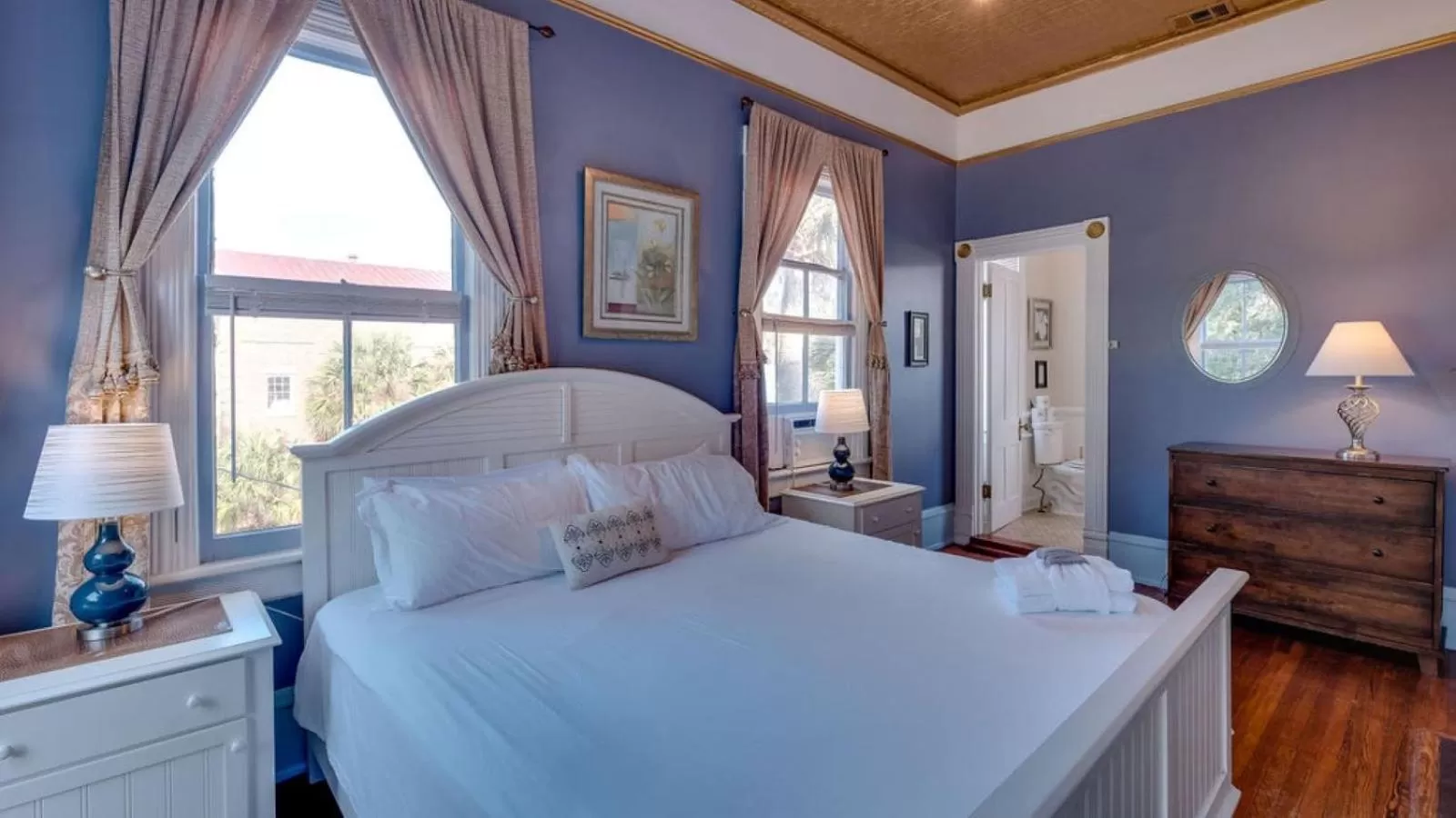 Bed in Forsyth Park 2 Bedroom Beauty