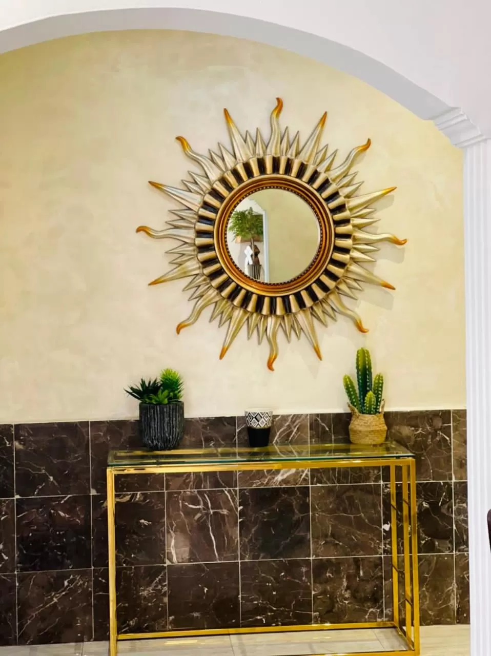 Decorative detail in class hotel