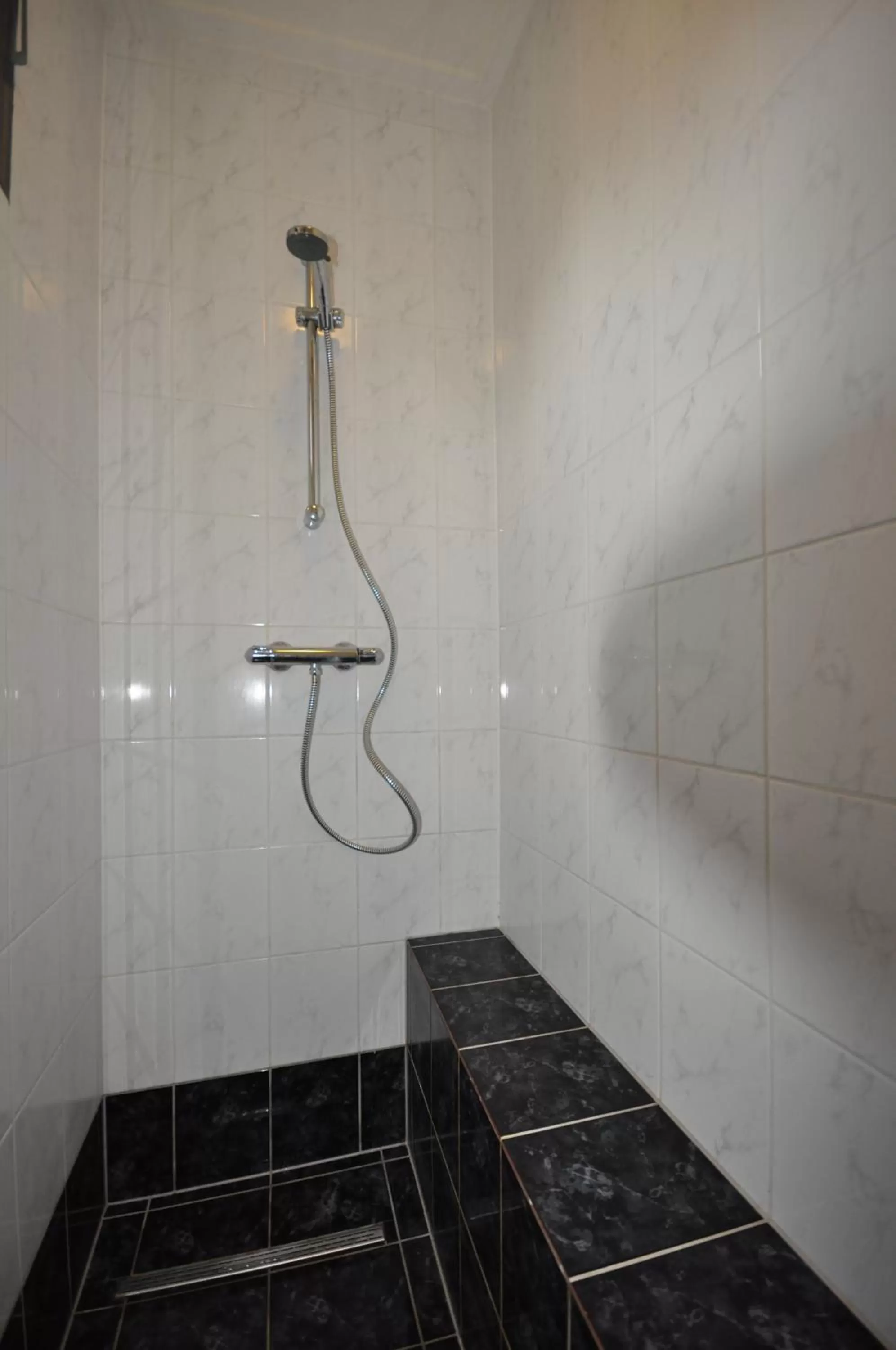 Bathroom in Bed & Breakfast "Aan de Bagijnstraat".