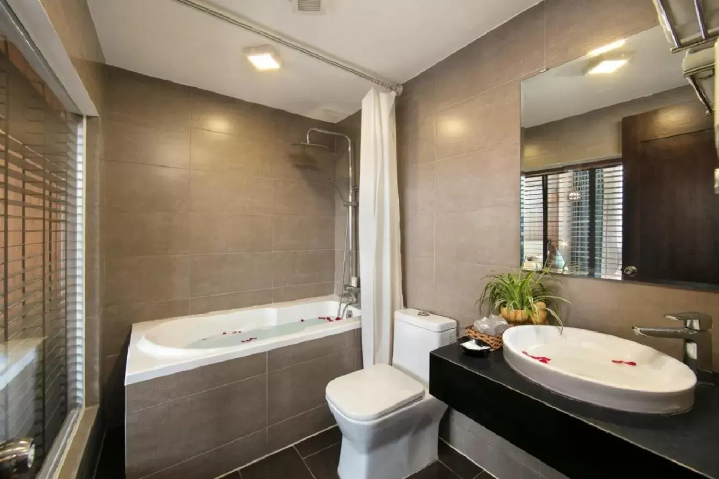 Bathroom in Eco Luxury Hotel Hanoi