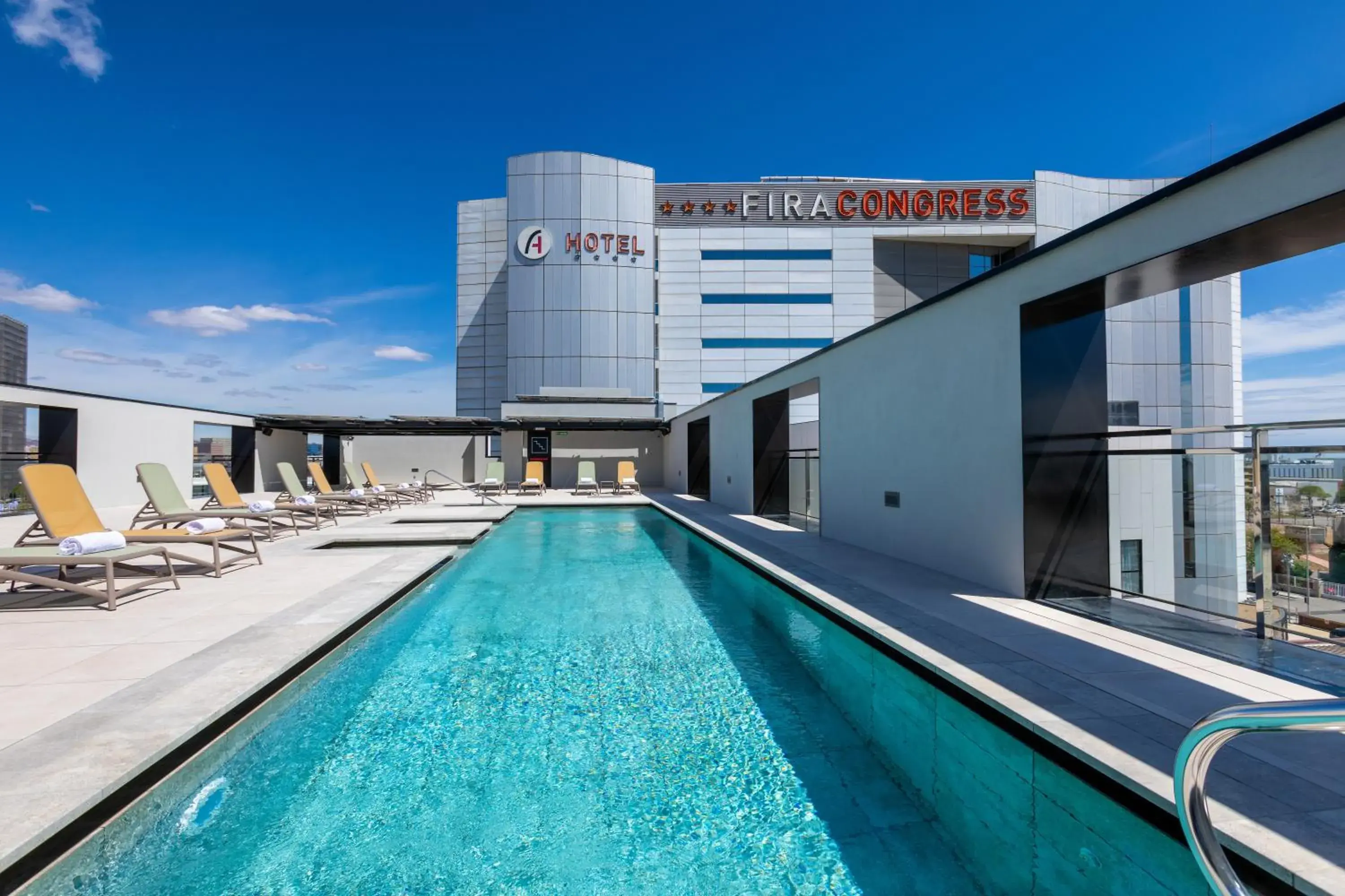 Swimming pool, Property Building in Alexandre Fira Congress