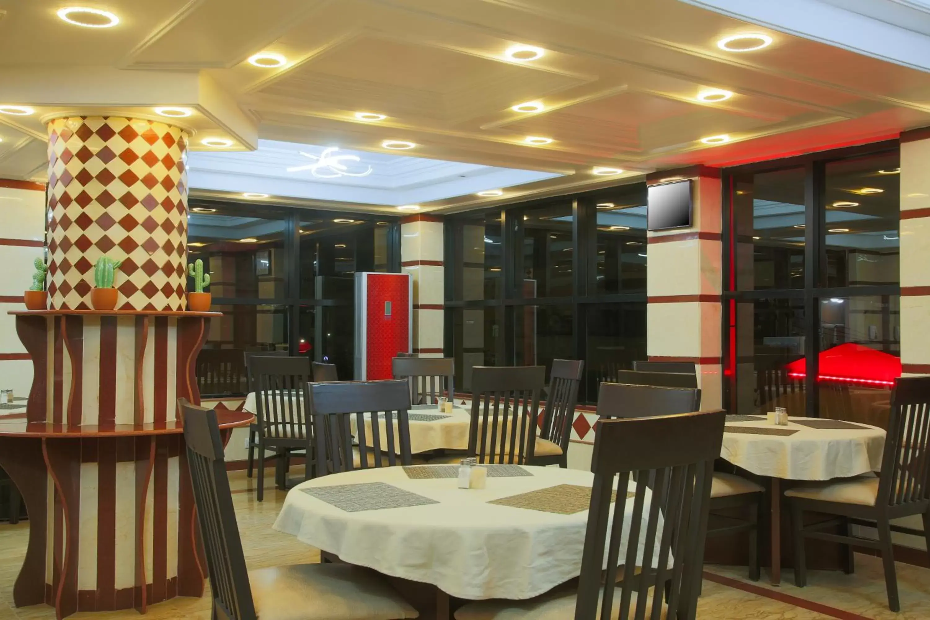 Restaurant/places to eat in Sleep Inn Hotel - City Centre Restaurant/places to eat in Sleep Inn Hotel - City Centre