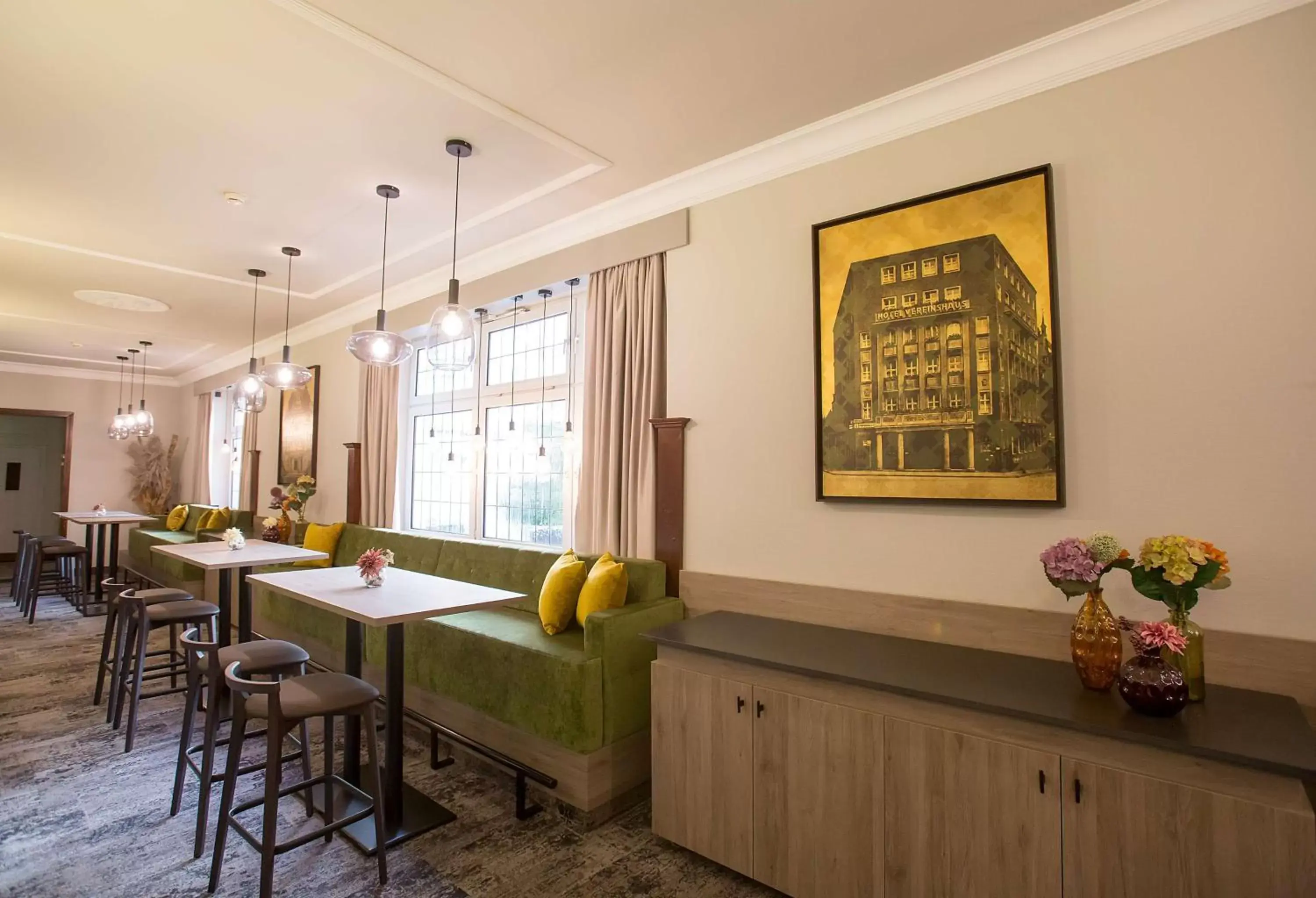 Lounge or bar in Hotel Essener Hof; Sure Hotel Collection by Best Western