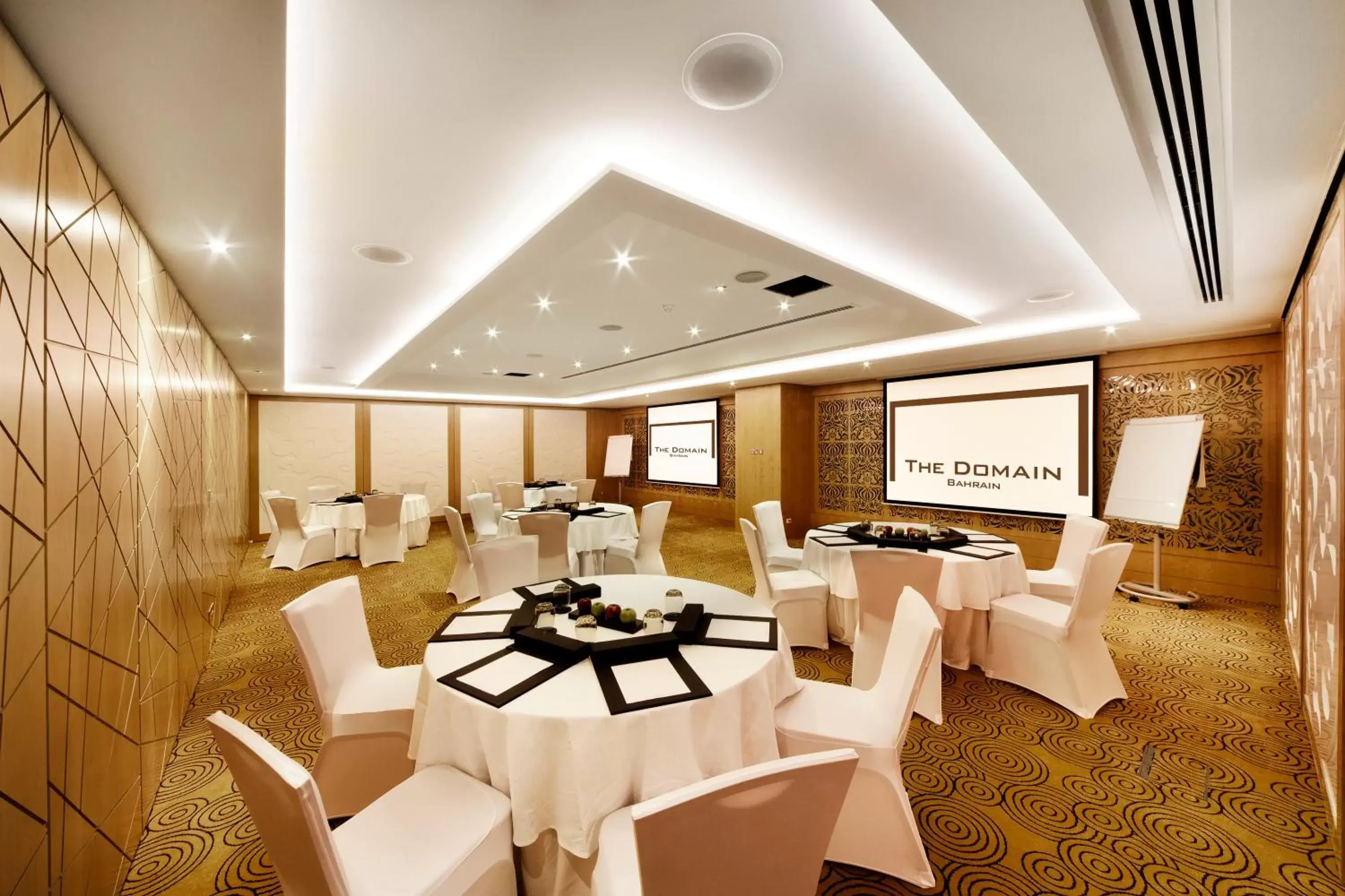 Business facilities, Restaurant/Places to Eat in The Domain Bahrain Hotel and Spa - Adults Friendly 16 Years Plus