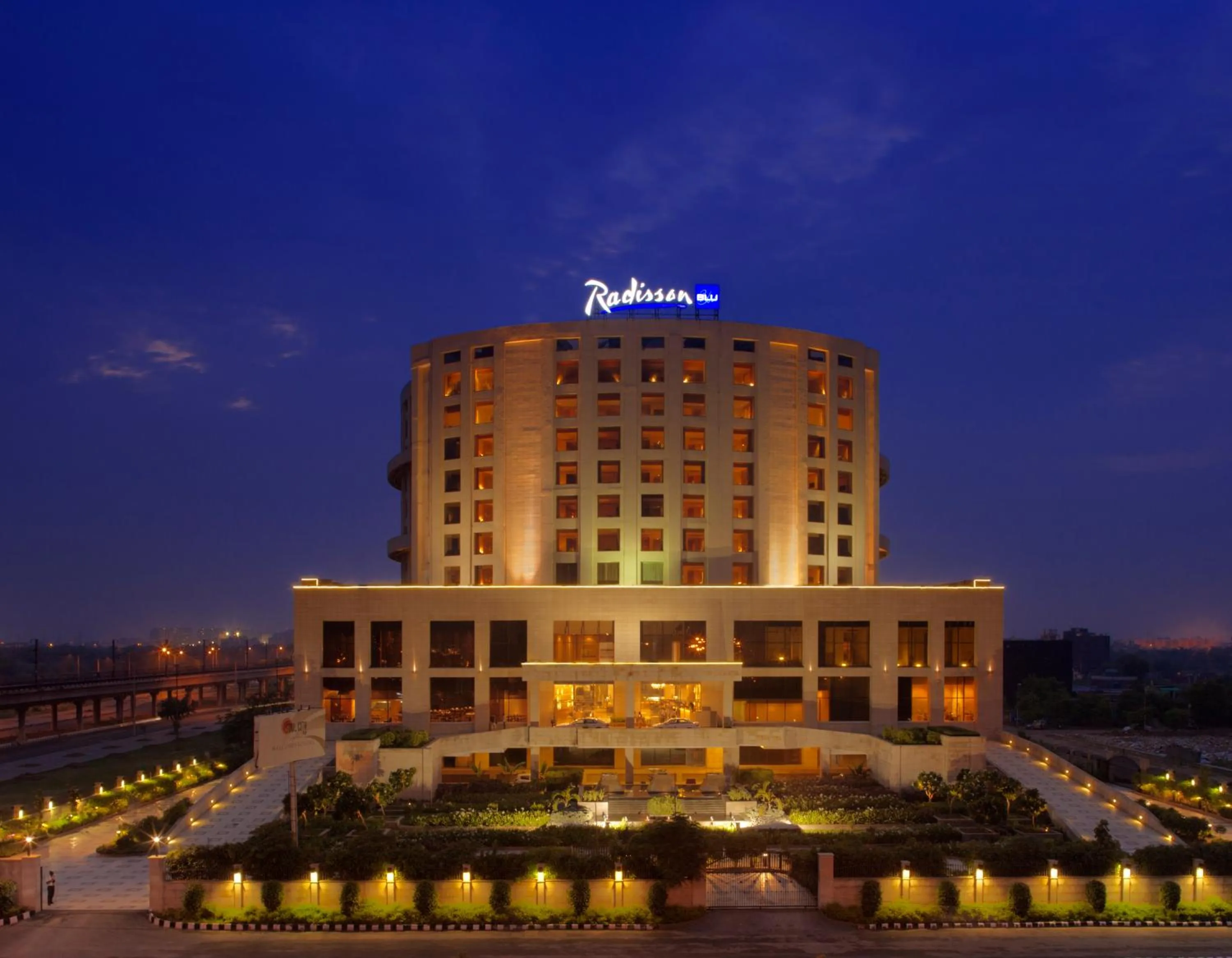 Facade/entrance in Radisson Blu Hotel New Delhi Dwarka