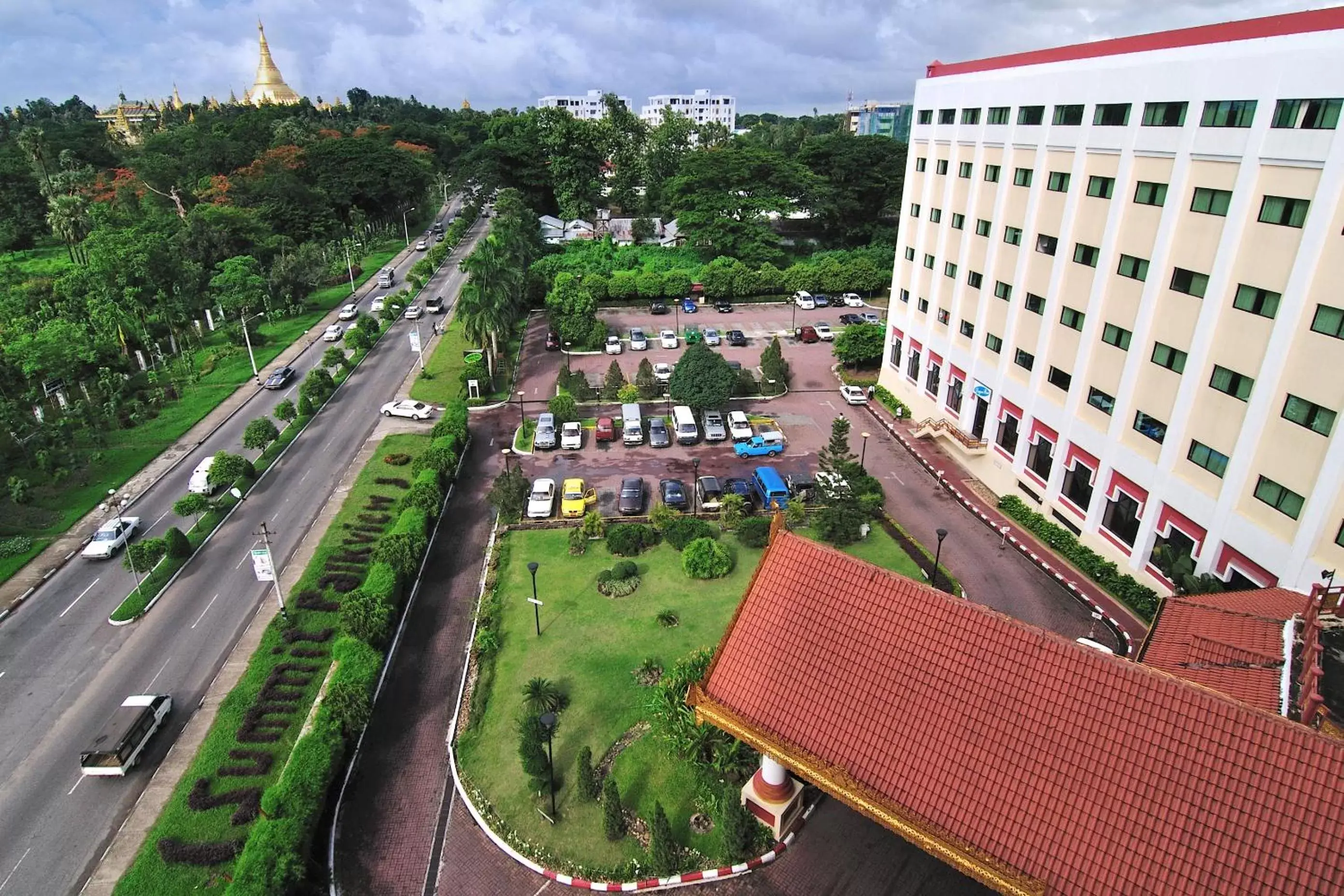 Property building, Bird's-eye View in Summit Parkview Yangon