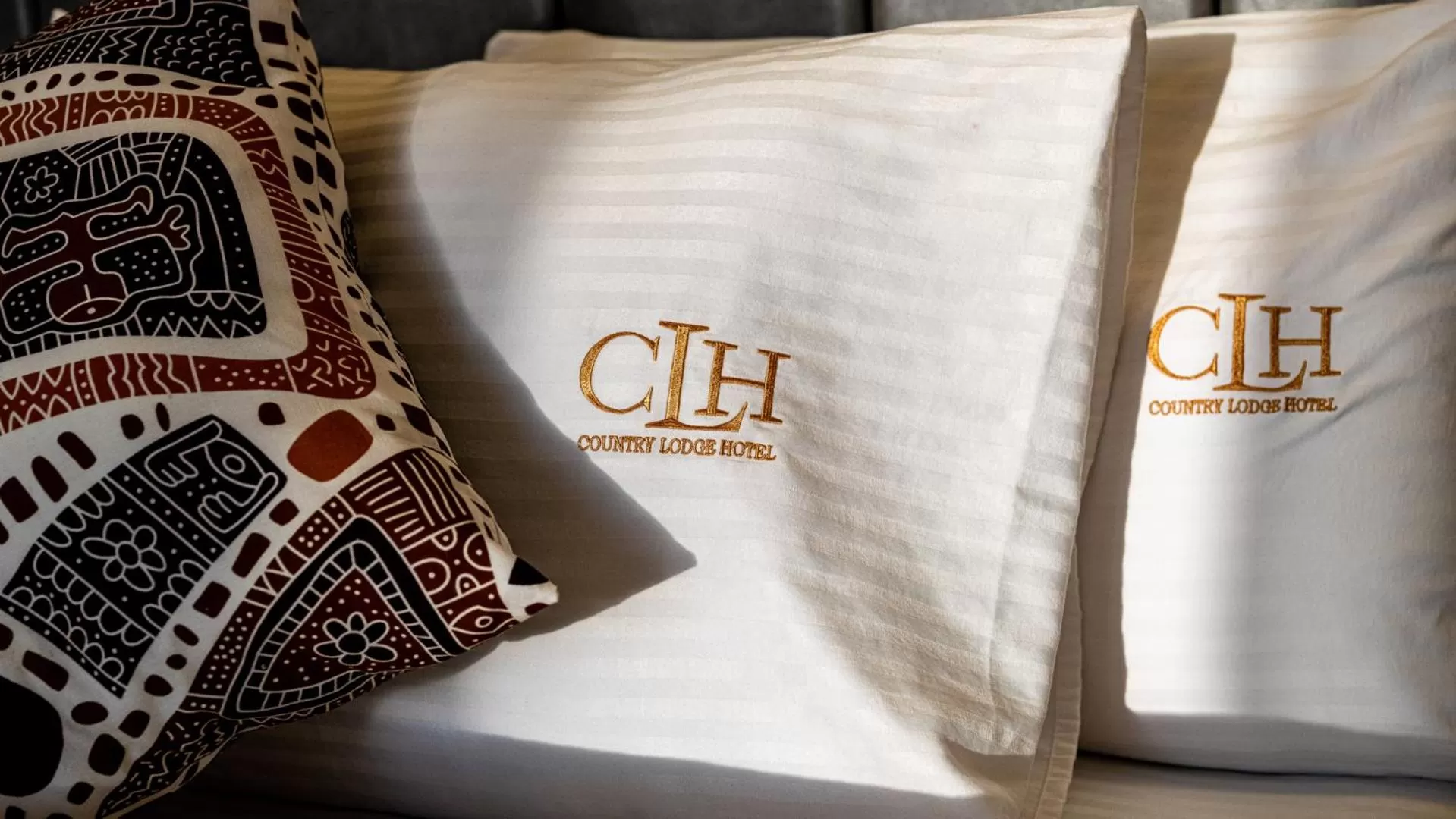 Bed in The Country Lodge Hotel