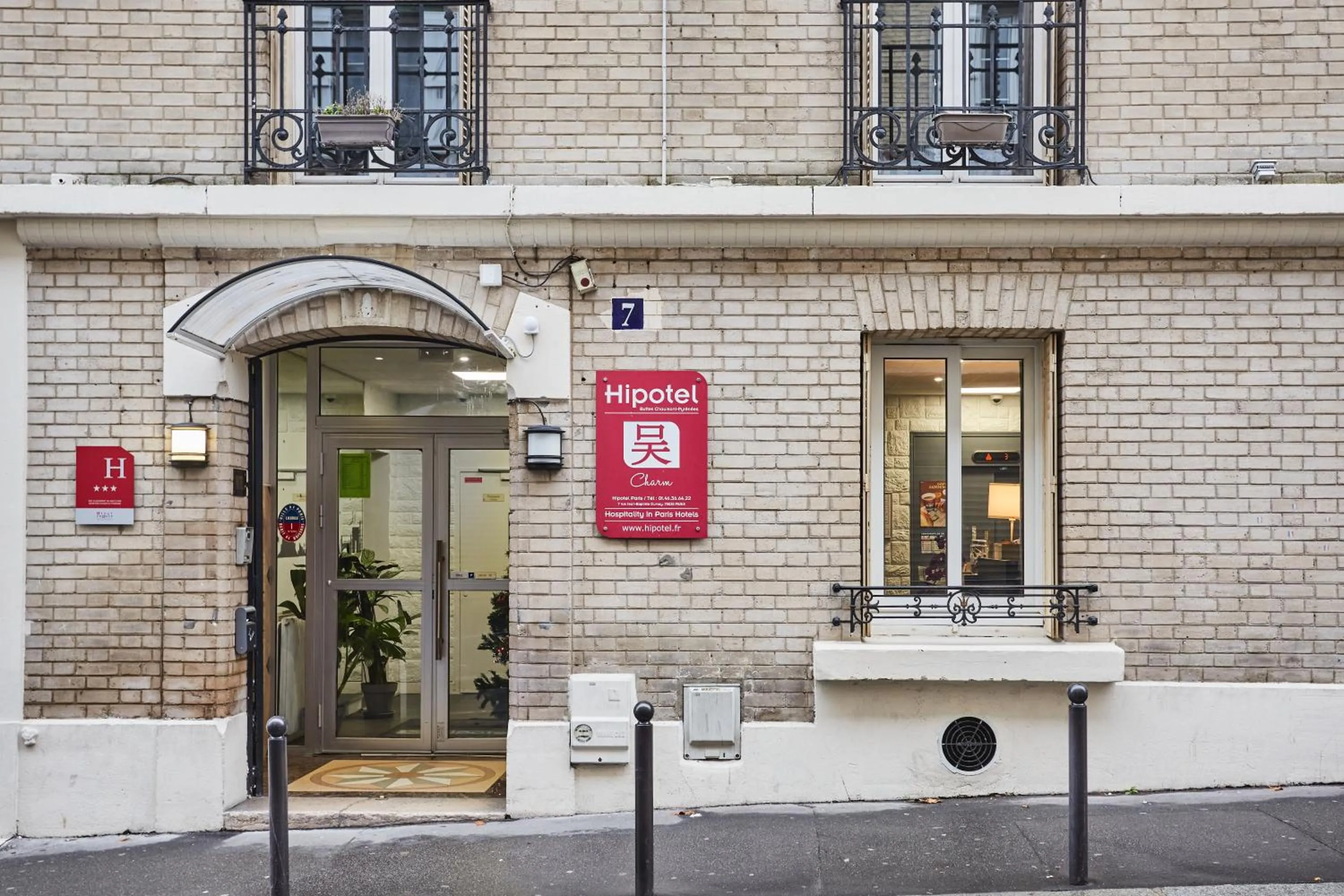 Property building in Hipotel Paris Buttes Chaumont