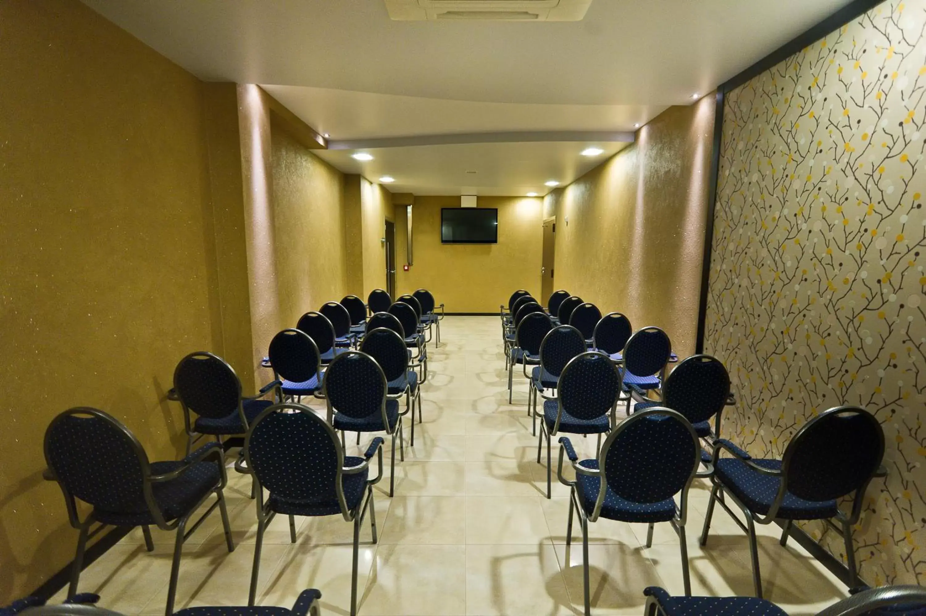 Business facilities in Melqart Hotel