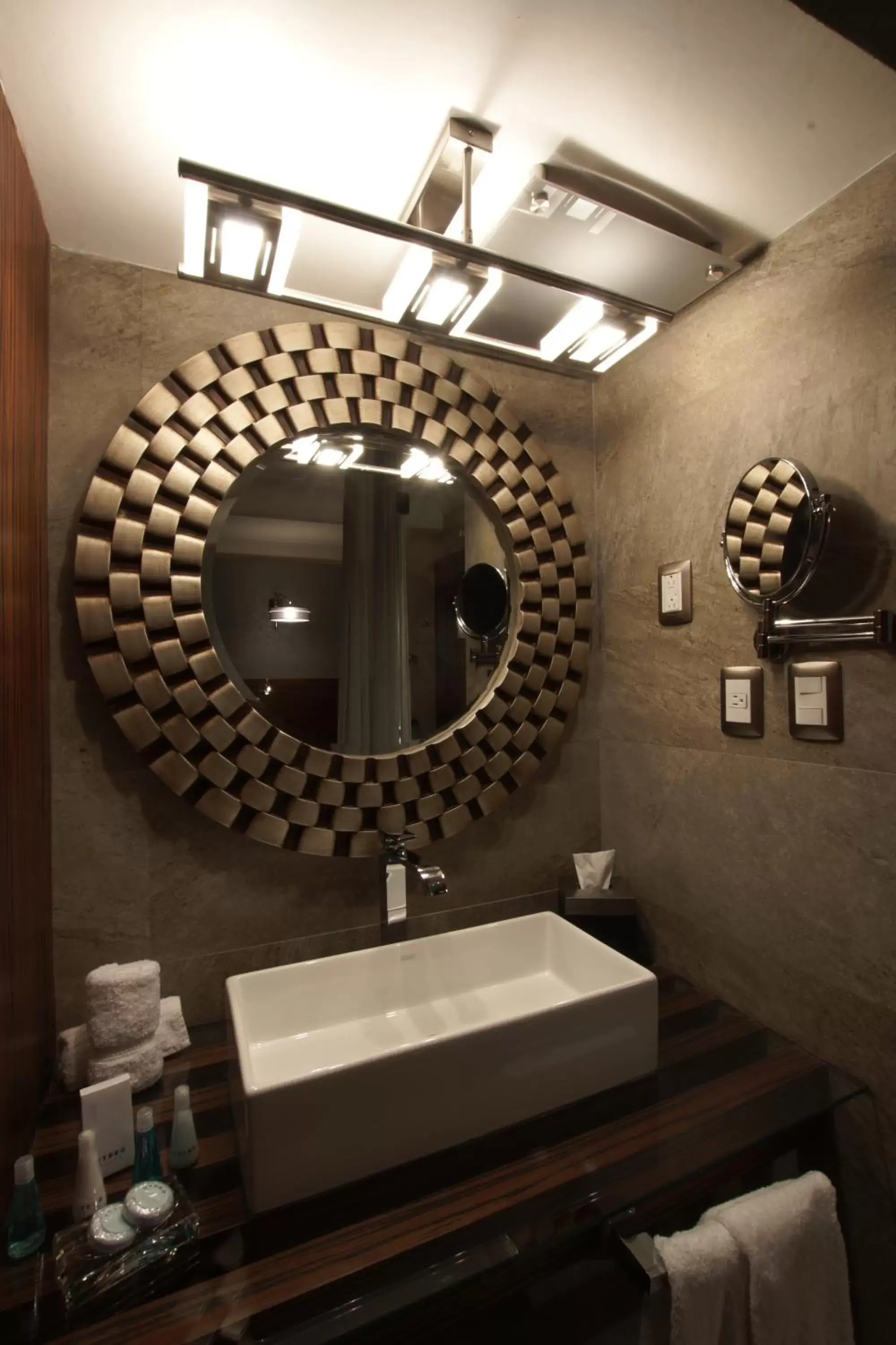 Bathroom in 1850 Hotel Boutique