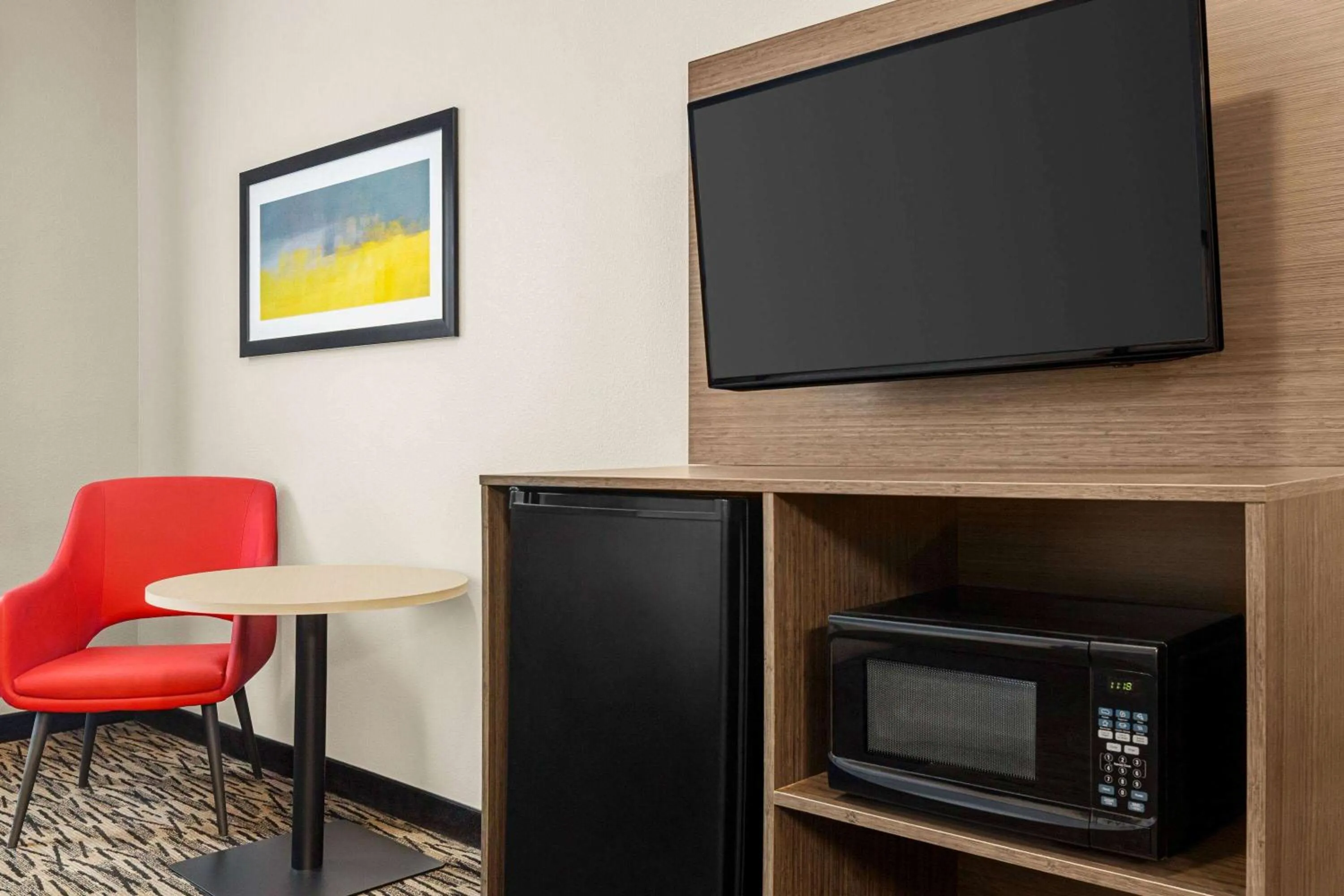 Photo of the whole room in Ramada by Wyndham Marina