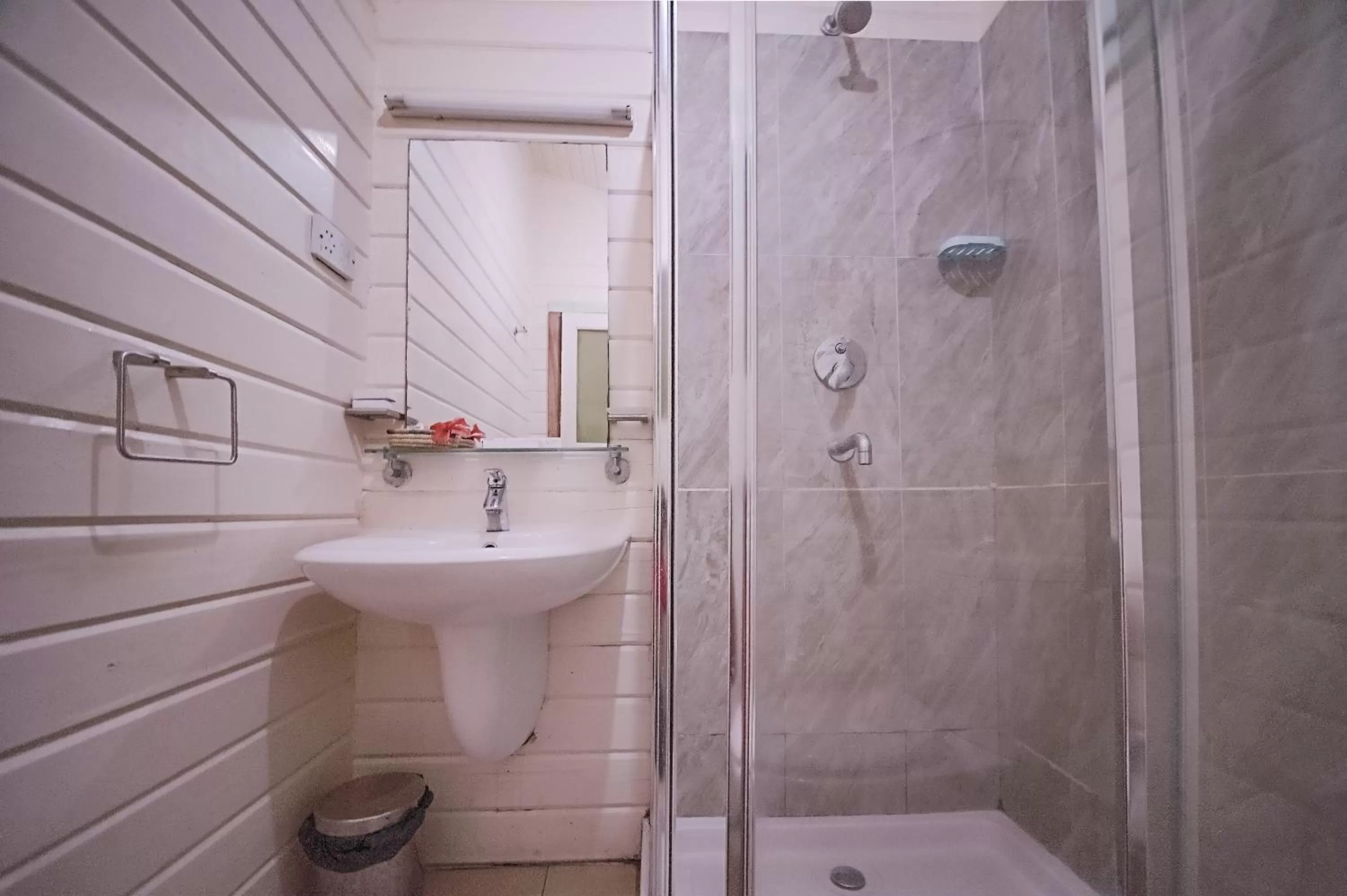 Bathroom in Itsandra Beach Hotel & Resort