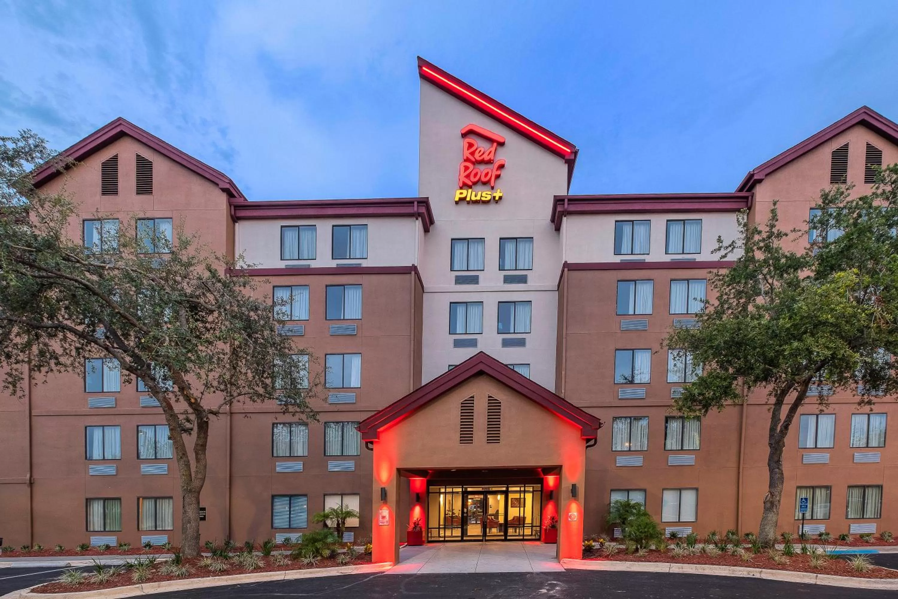 Red Roof Inn PLUS+ Jacksonville – Southpoint