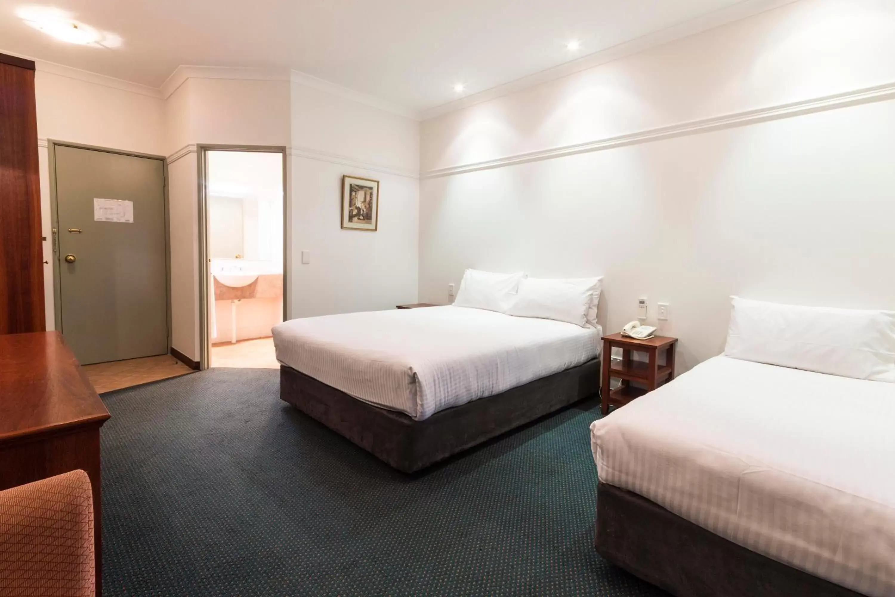 Photo of the whole room, Bed in Stay Margaret River