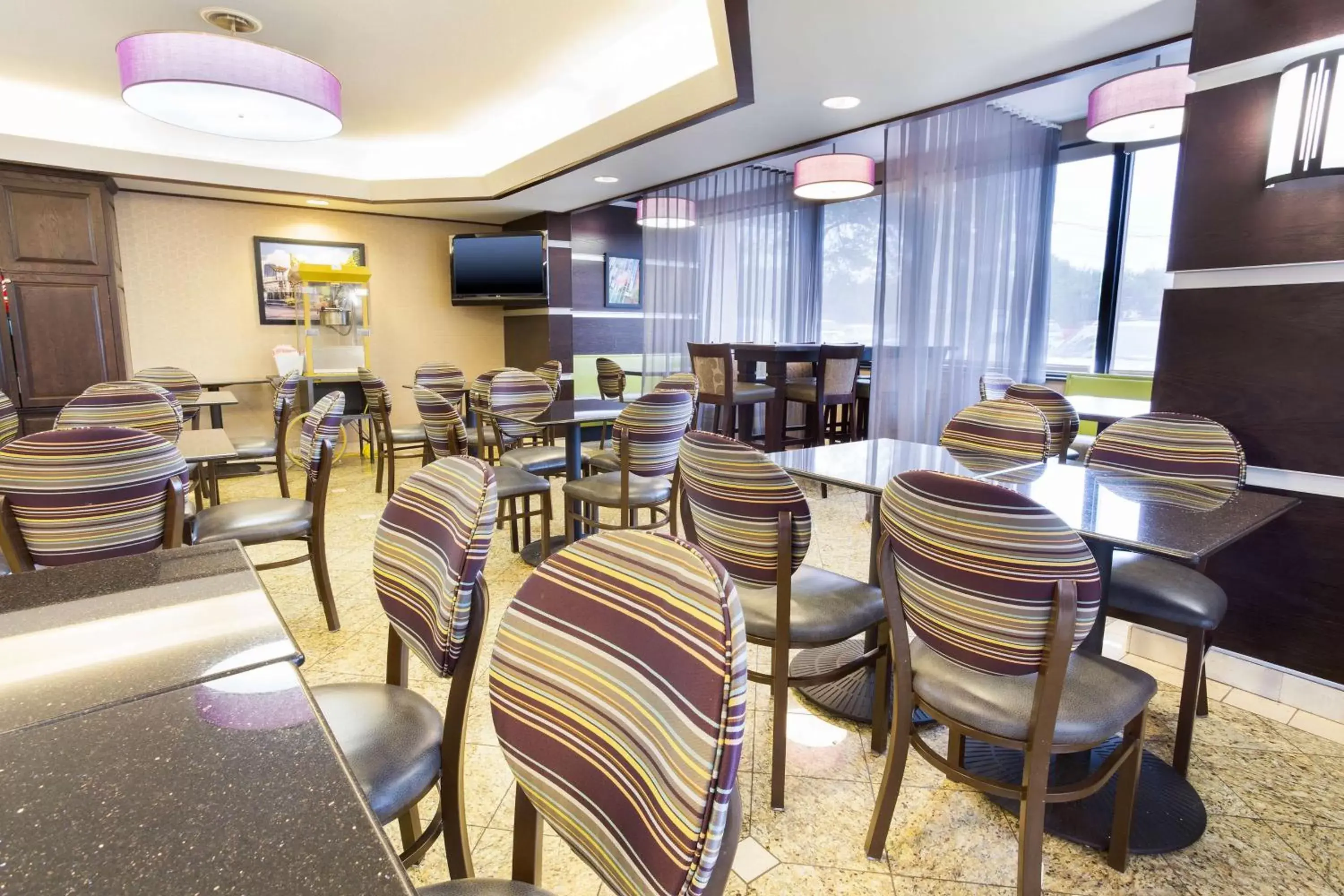 Restaurant/Places to Eat in Drury Inn & Suites Atlanta Airport