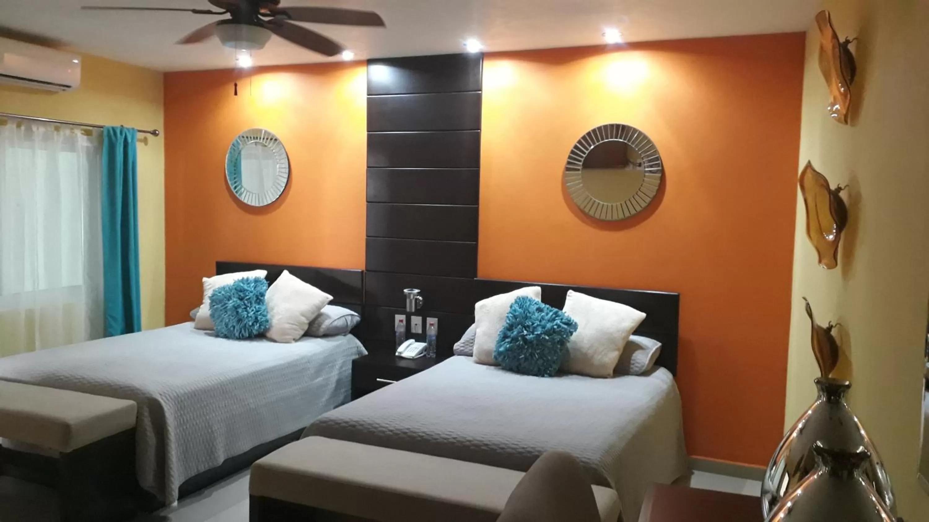 Deluxe Twin Room in Luxury Hotel Inn