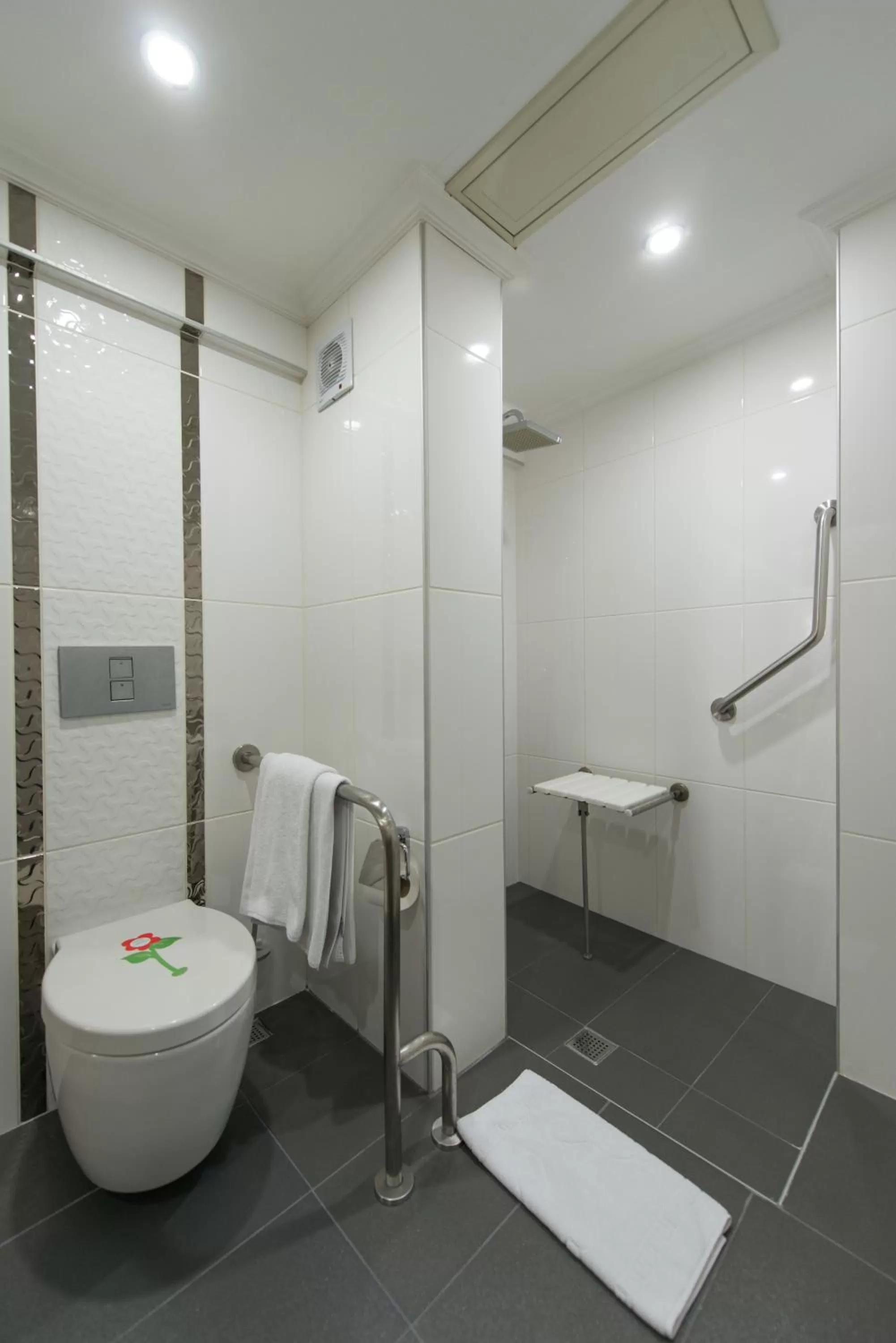 Facility for disabled guests in Prestige Hotel Old City