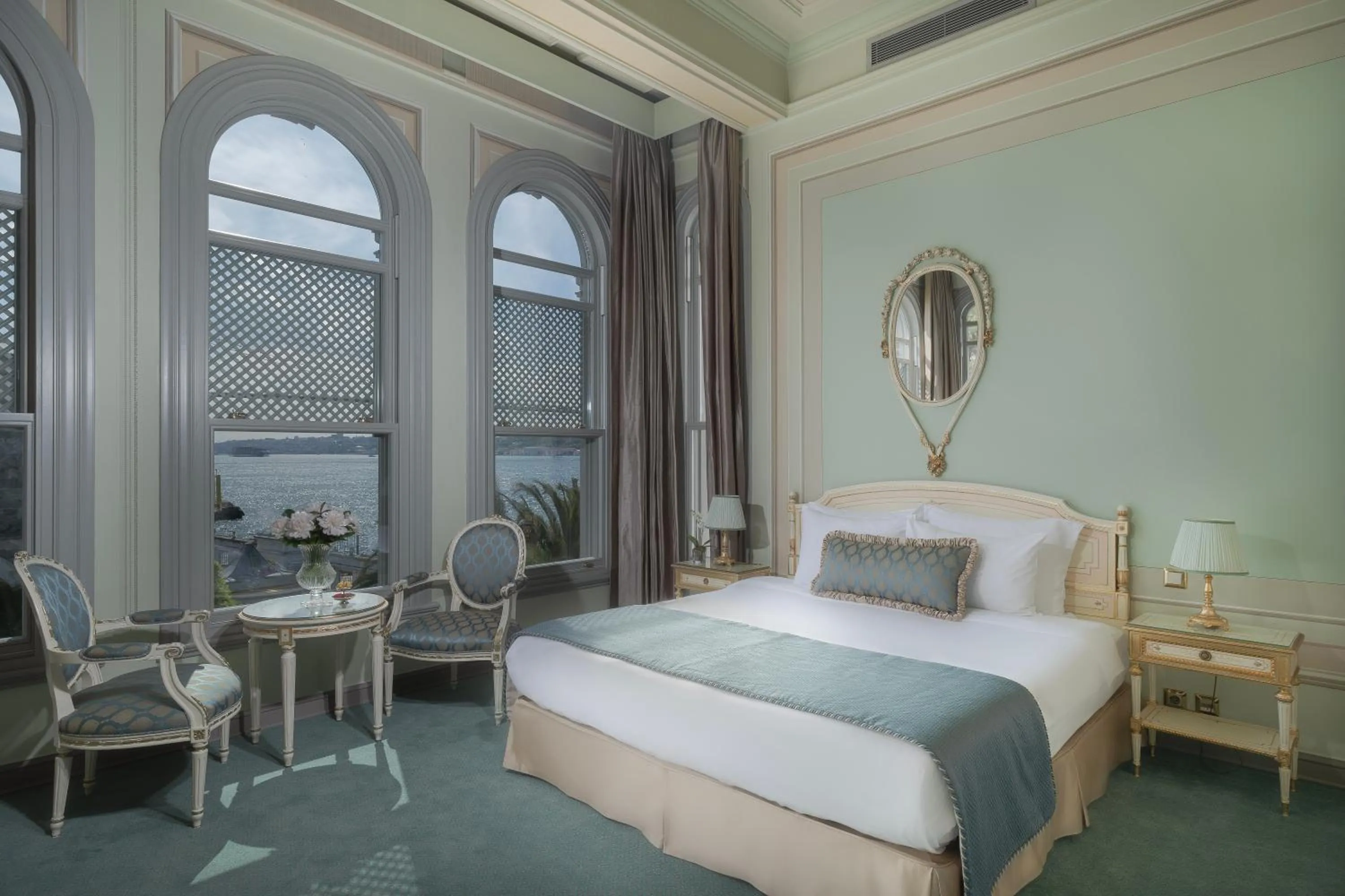 Bed in Bosphorus Palace Hotel