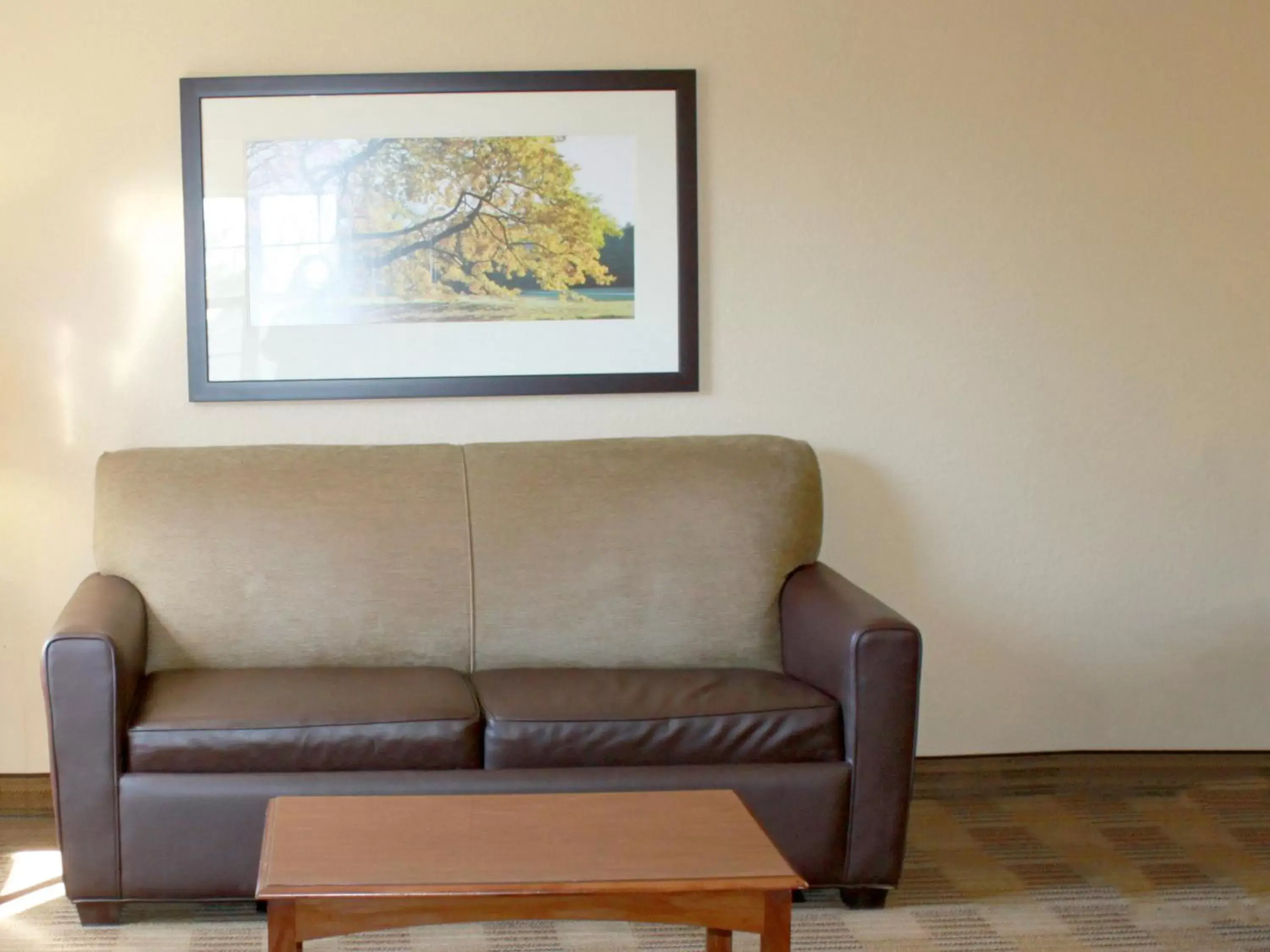 Living room, Seating Area in Extended Stay America Suites - Secaucus - New York City Area