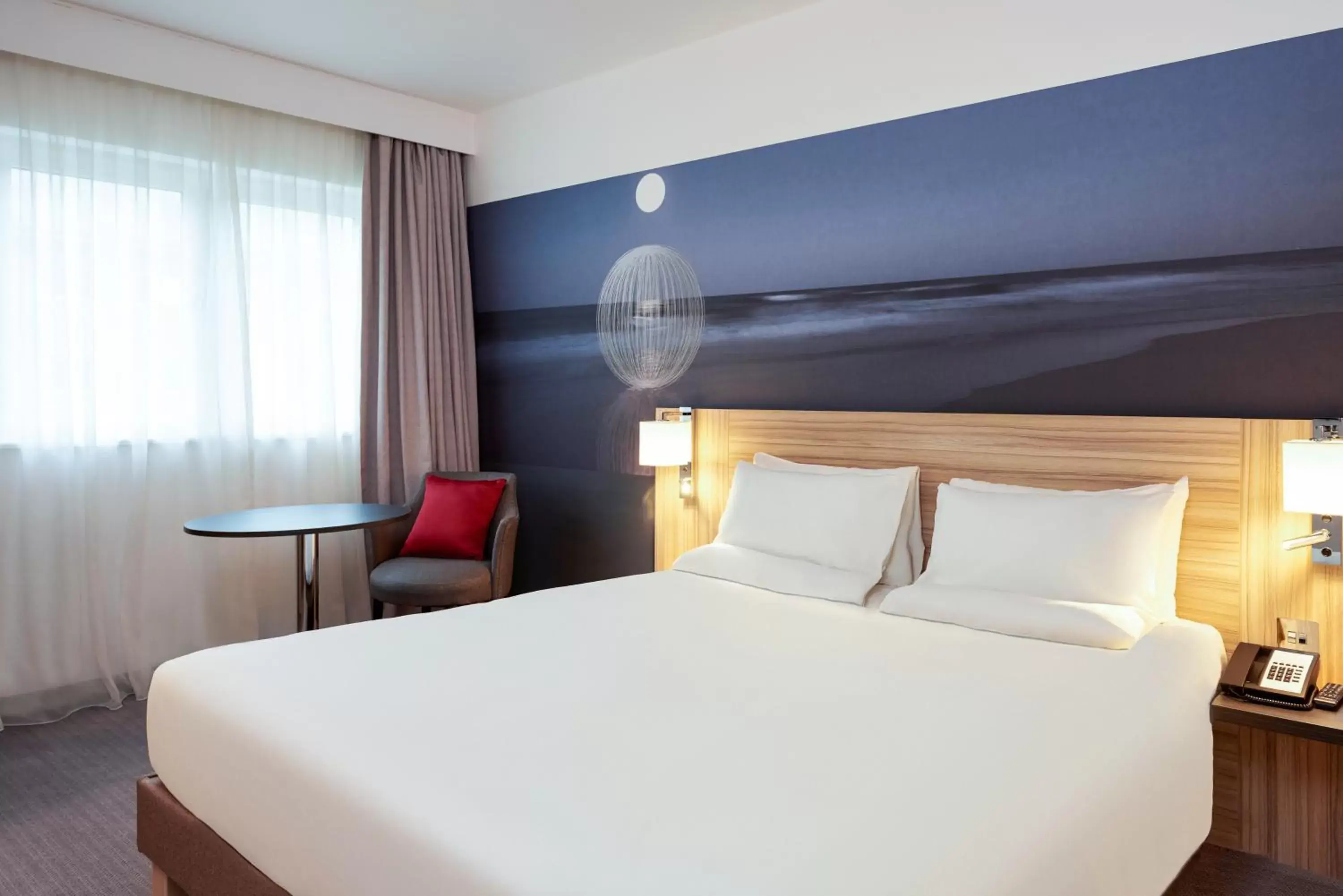 Bedroom, Bed in Novotel London Stansted Airport