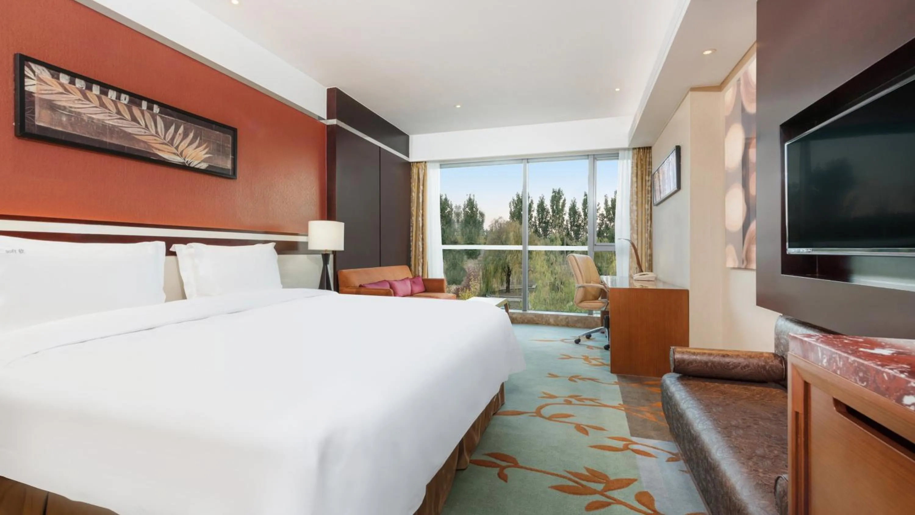 Photo of the whole room in Holiday Inn Beijing Shijingshan Parkview by IHG