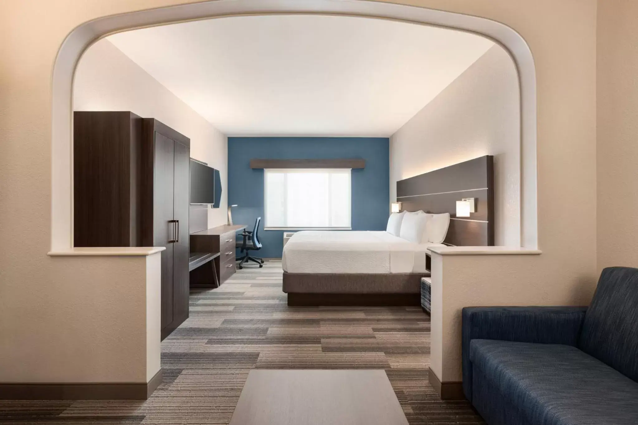 Bedroom, Seating Area in Holiday Inn Express & Suites Denver Airport, an IHG Hotel