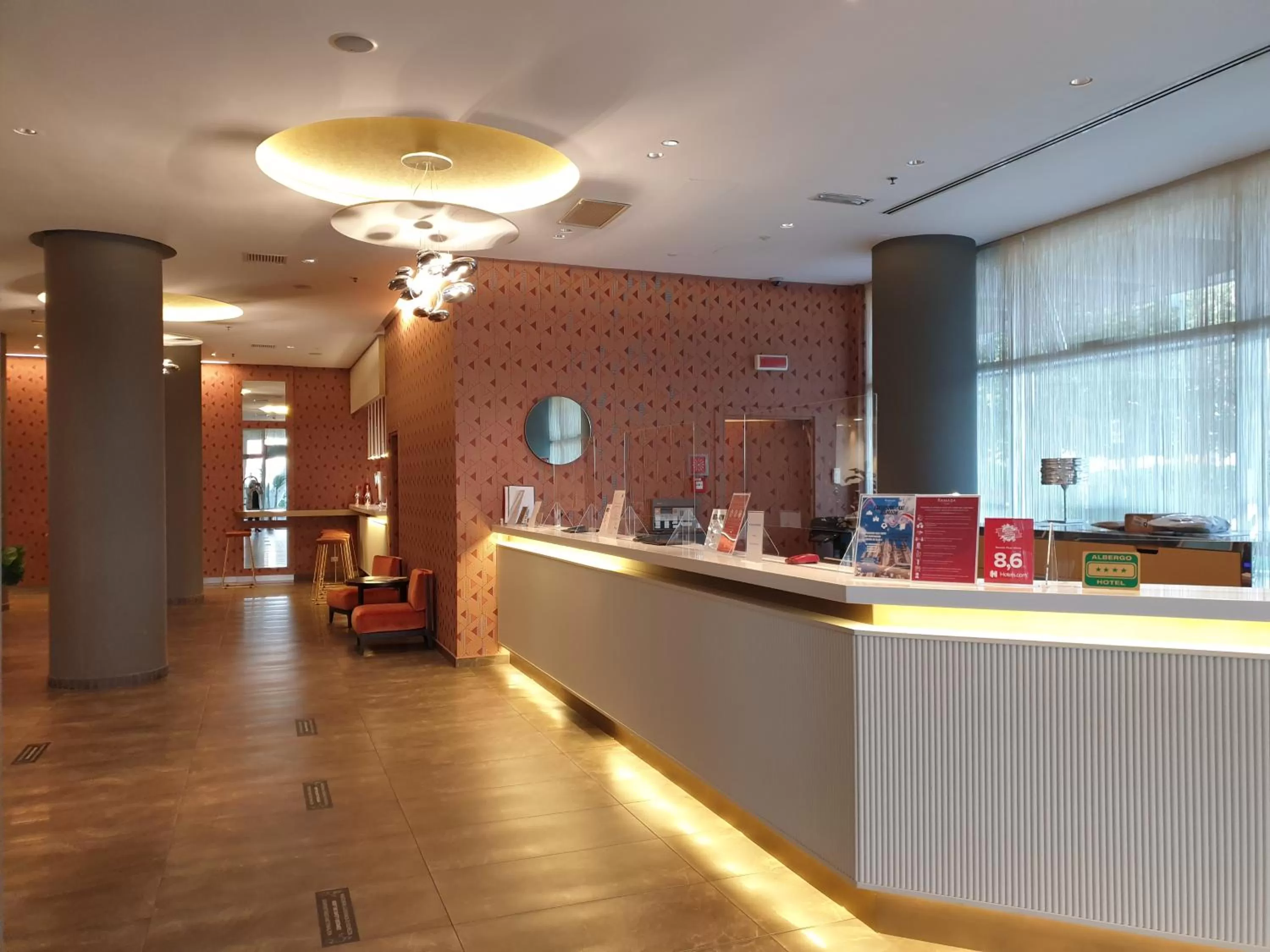Lobby or reception in Ramada Plaza by Wyndham Milano