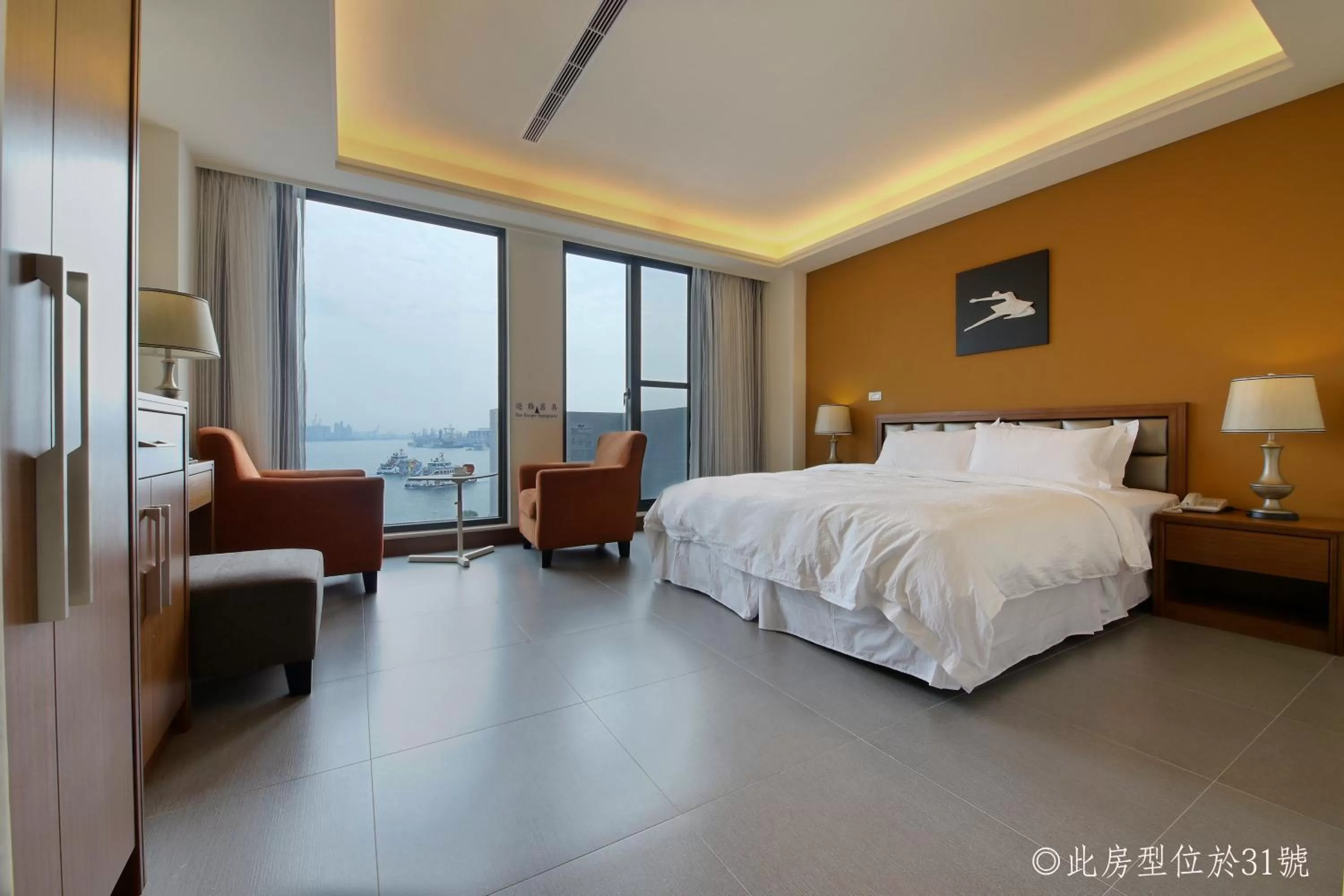 Photo of the whole room, Bed in Watermark Hotel - Sizihwan