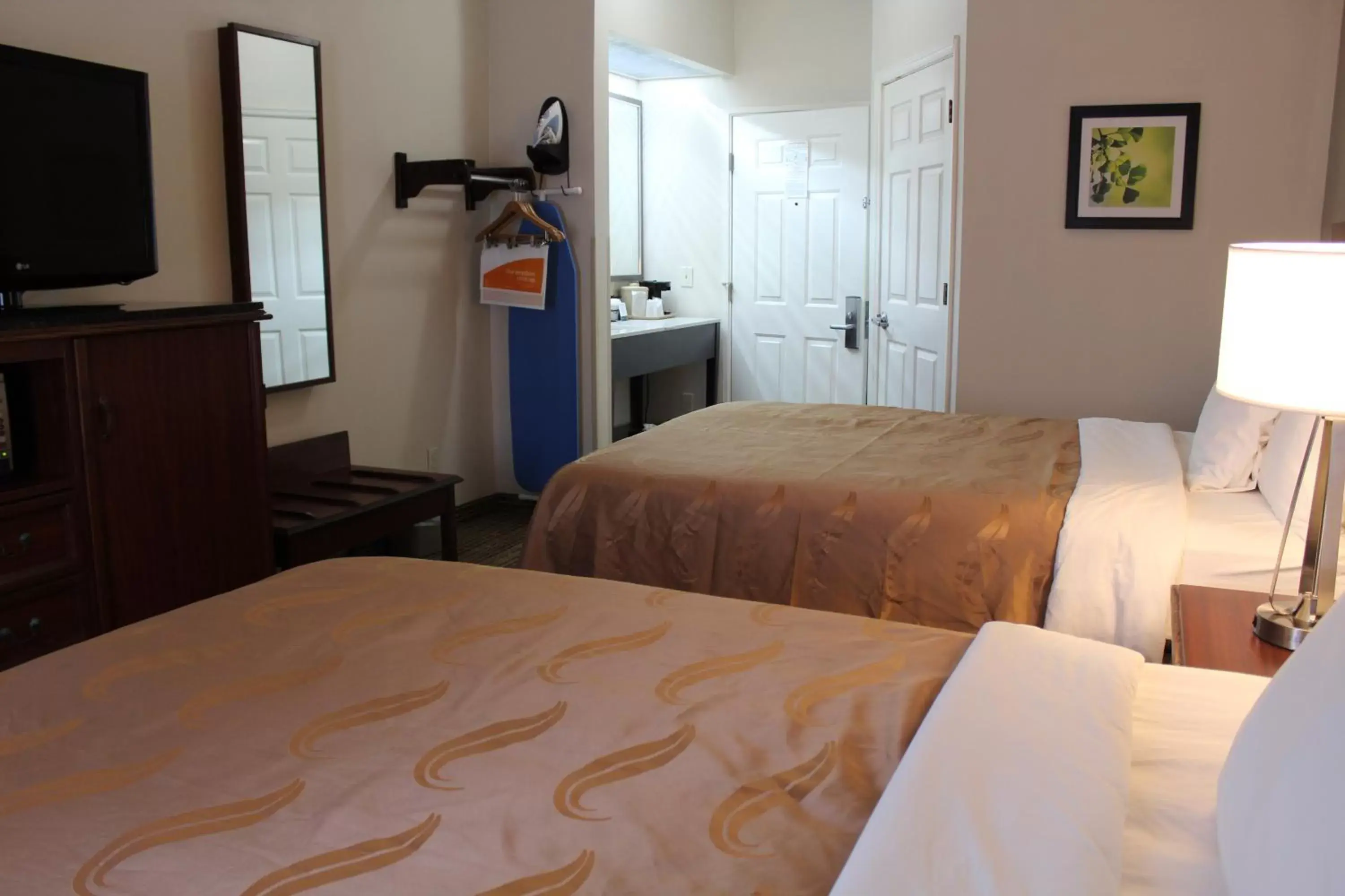 Bed in Quality Inn Lake City Bed in Quality Inn Lake City