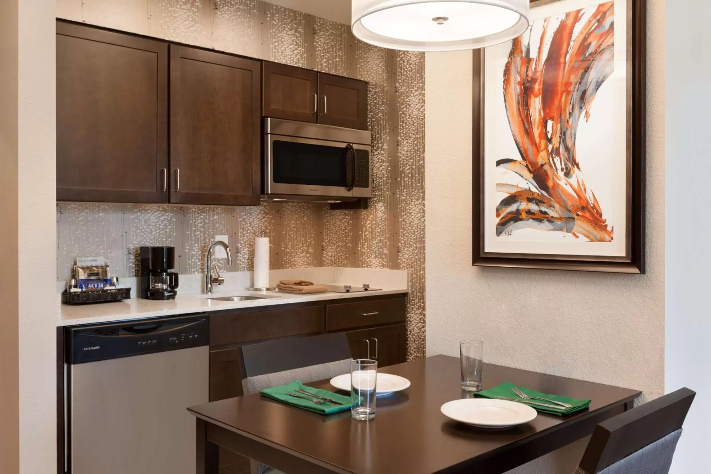 Kitchen or kitchenette, Kitchen/Kitchenette in Homewood Suites by Hilton North Houston/Spring