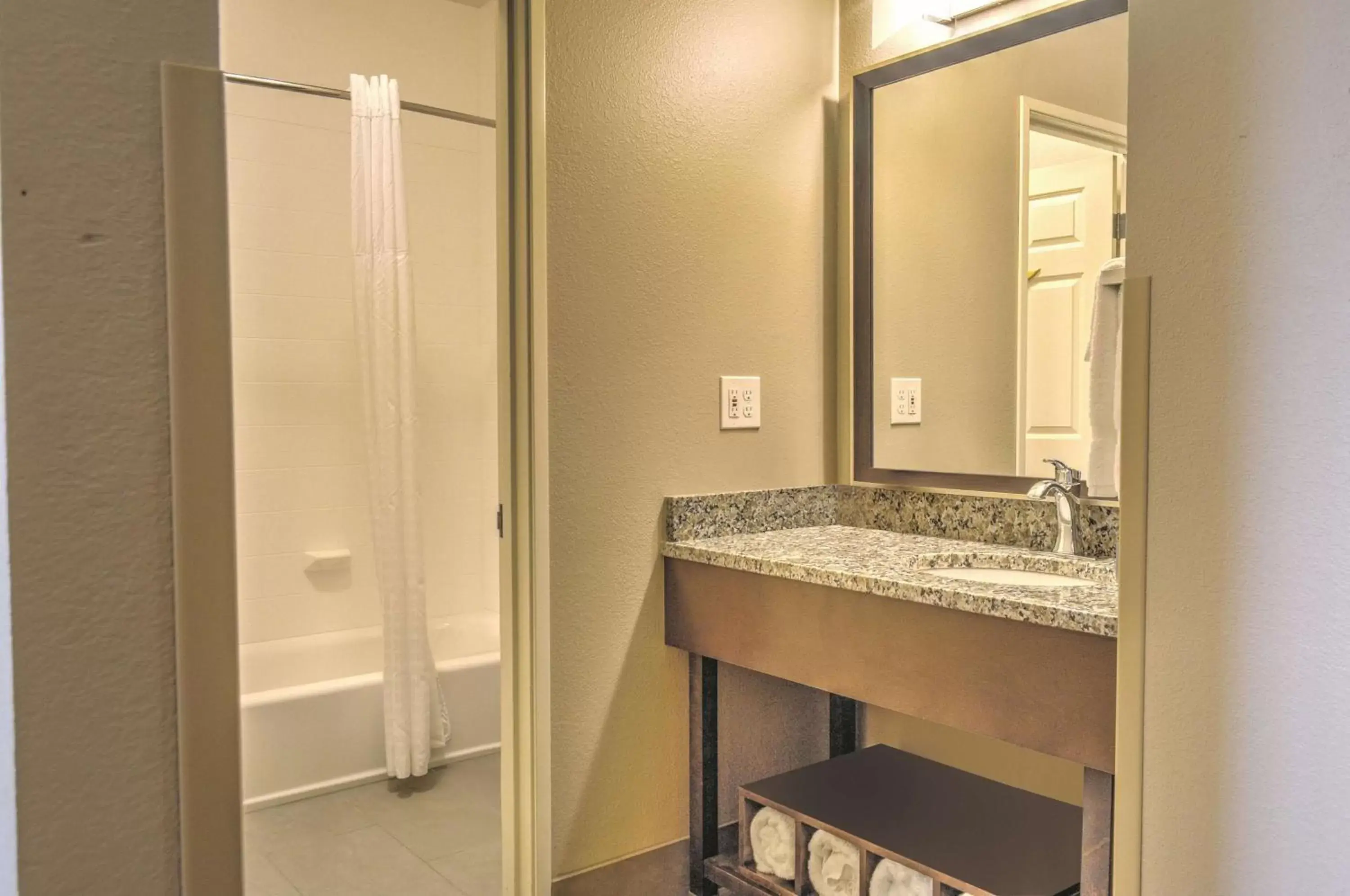 Photo of the whole room, Bathroom in Best Western Plus Kalispell/Glacier Park West Hotel & Suites
