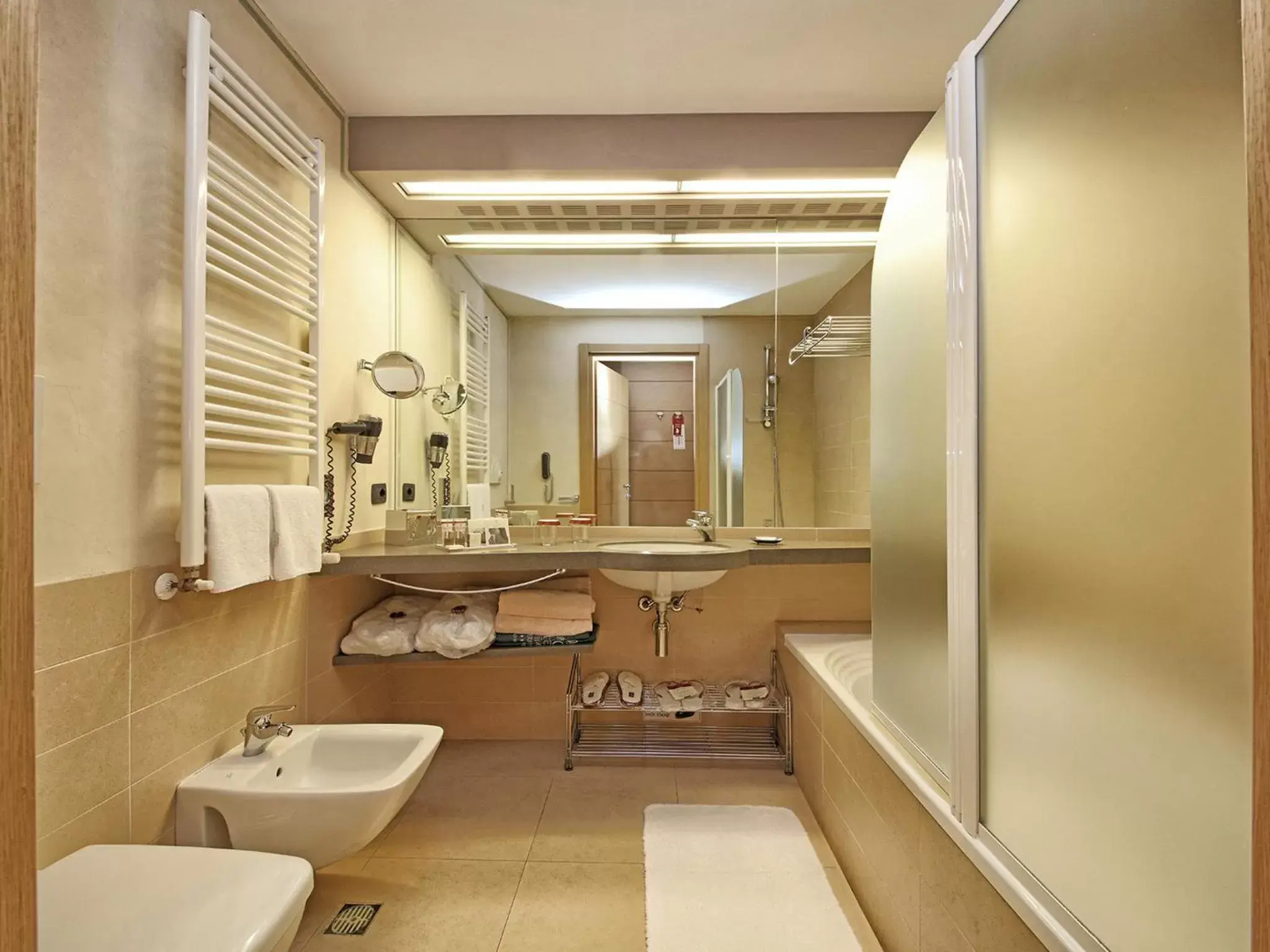 Bathroom in Hotel Caesius Thermae & Spa Resort