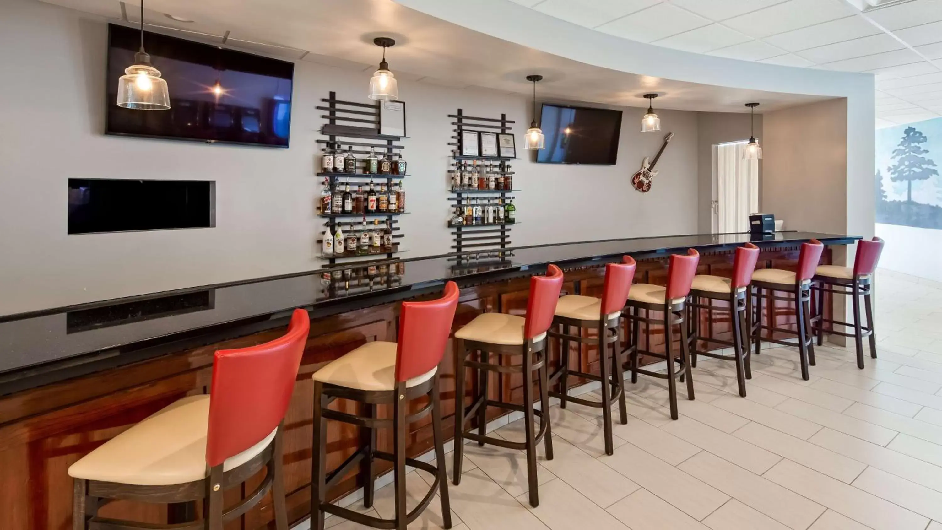 Restaurant/places to eat, Lounge/Bar in Best Western Plus Wausau Tower Inn