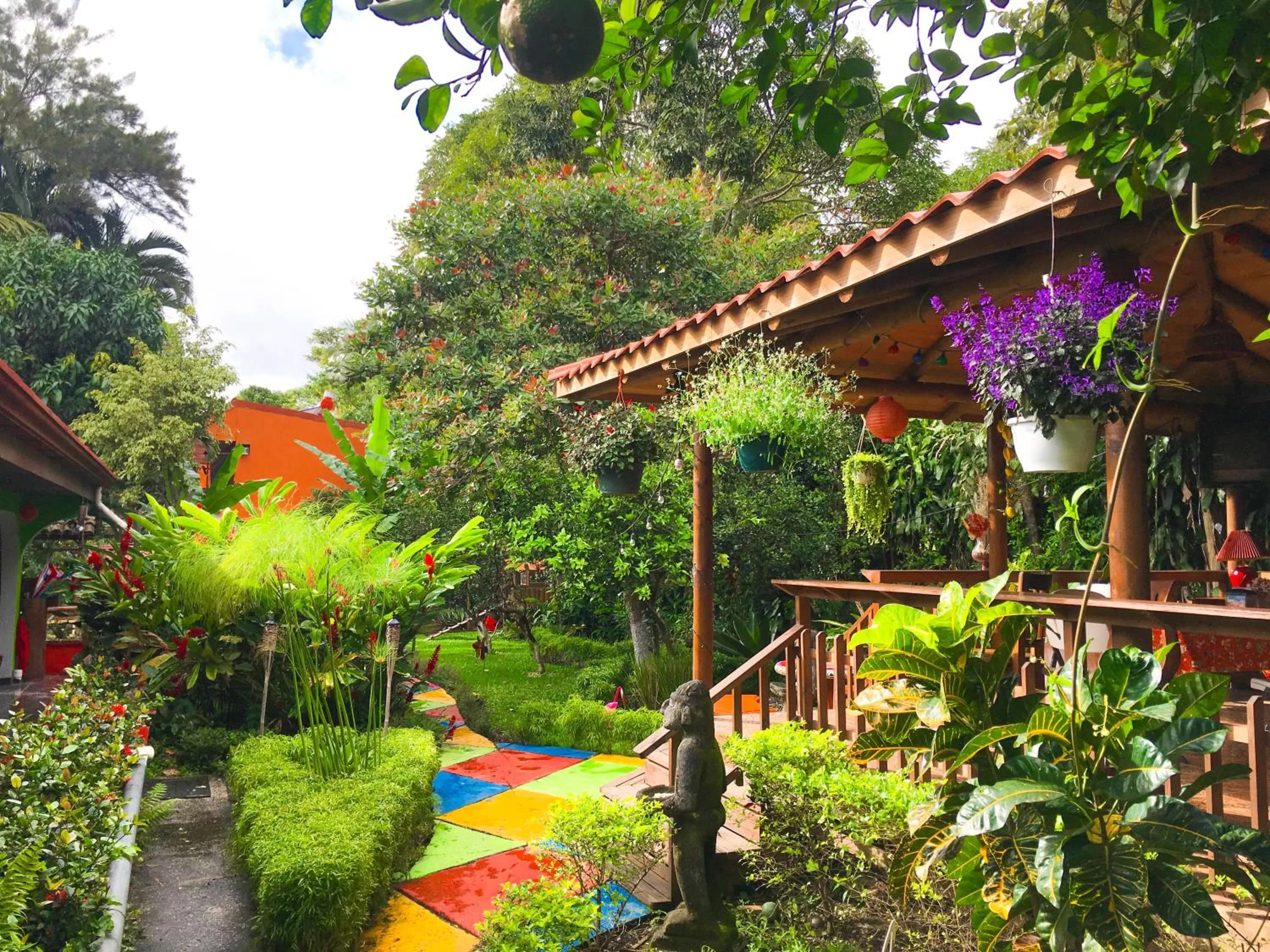 Restaurant/places to eat in Brillasol Airport Hotel