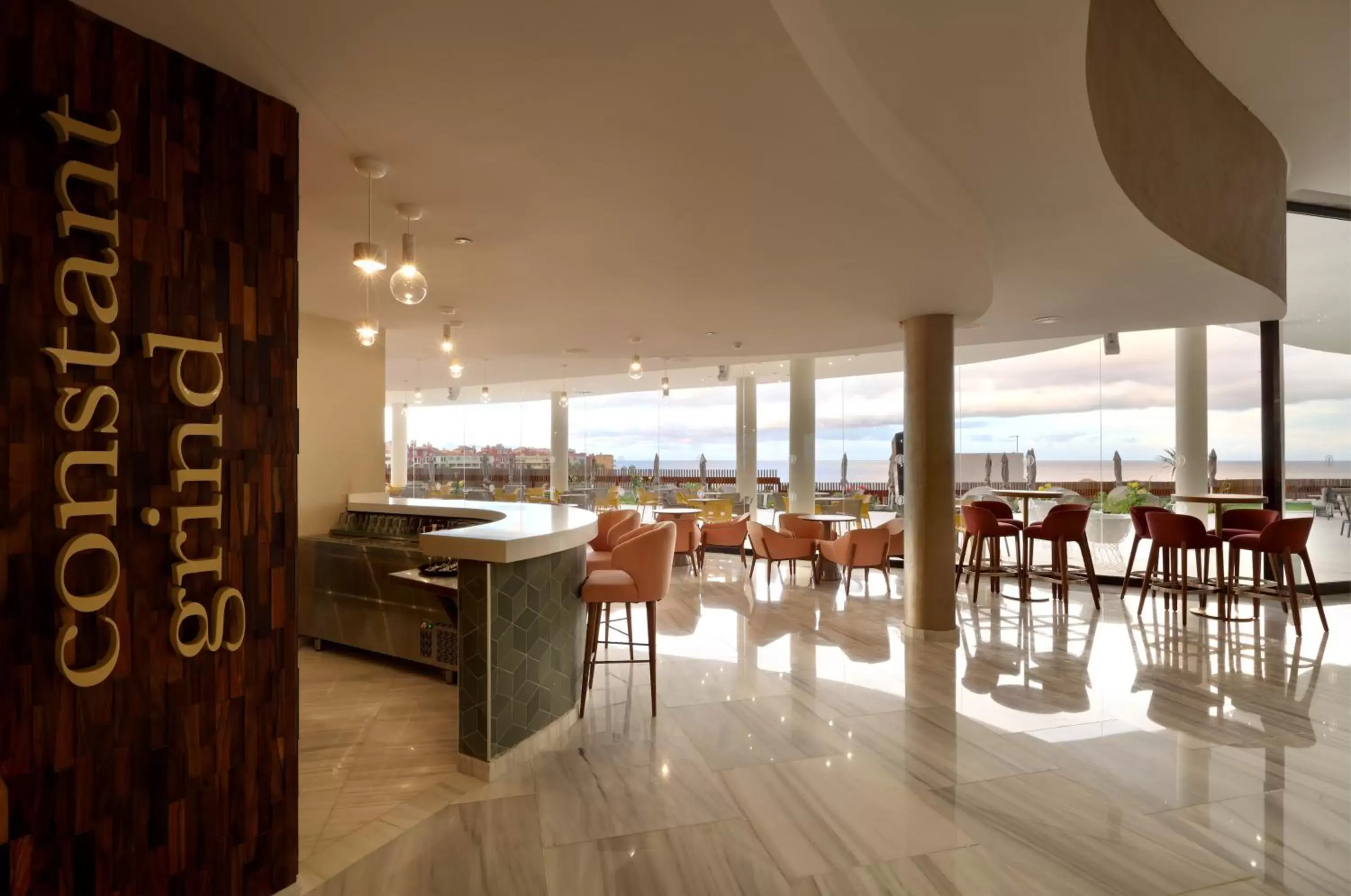 Lounge or bar, Restaurant/Places to Eat in Hard Rock Hotel Tenerife