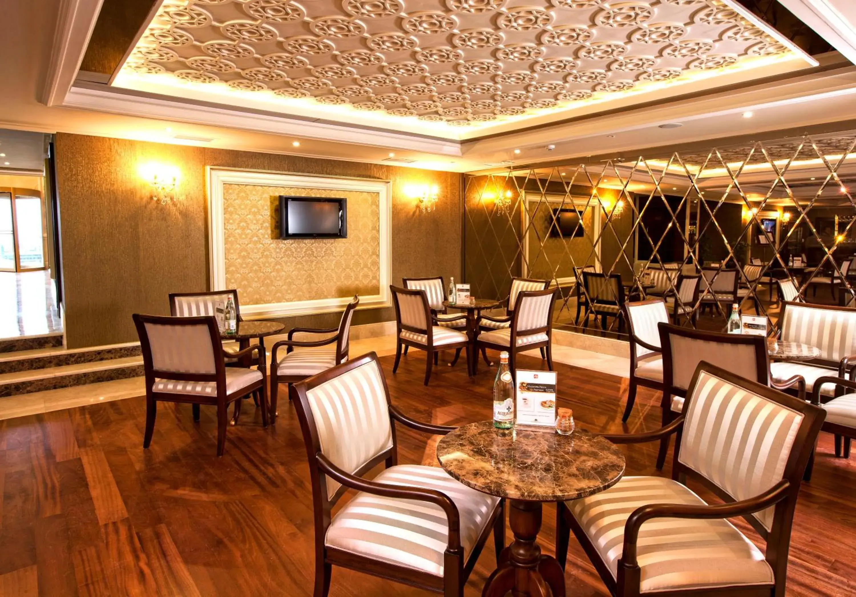 Lounge or bar, Restaurant/Places to Eat in Grand Hotel Halic