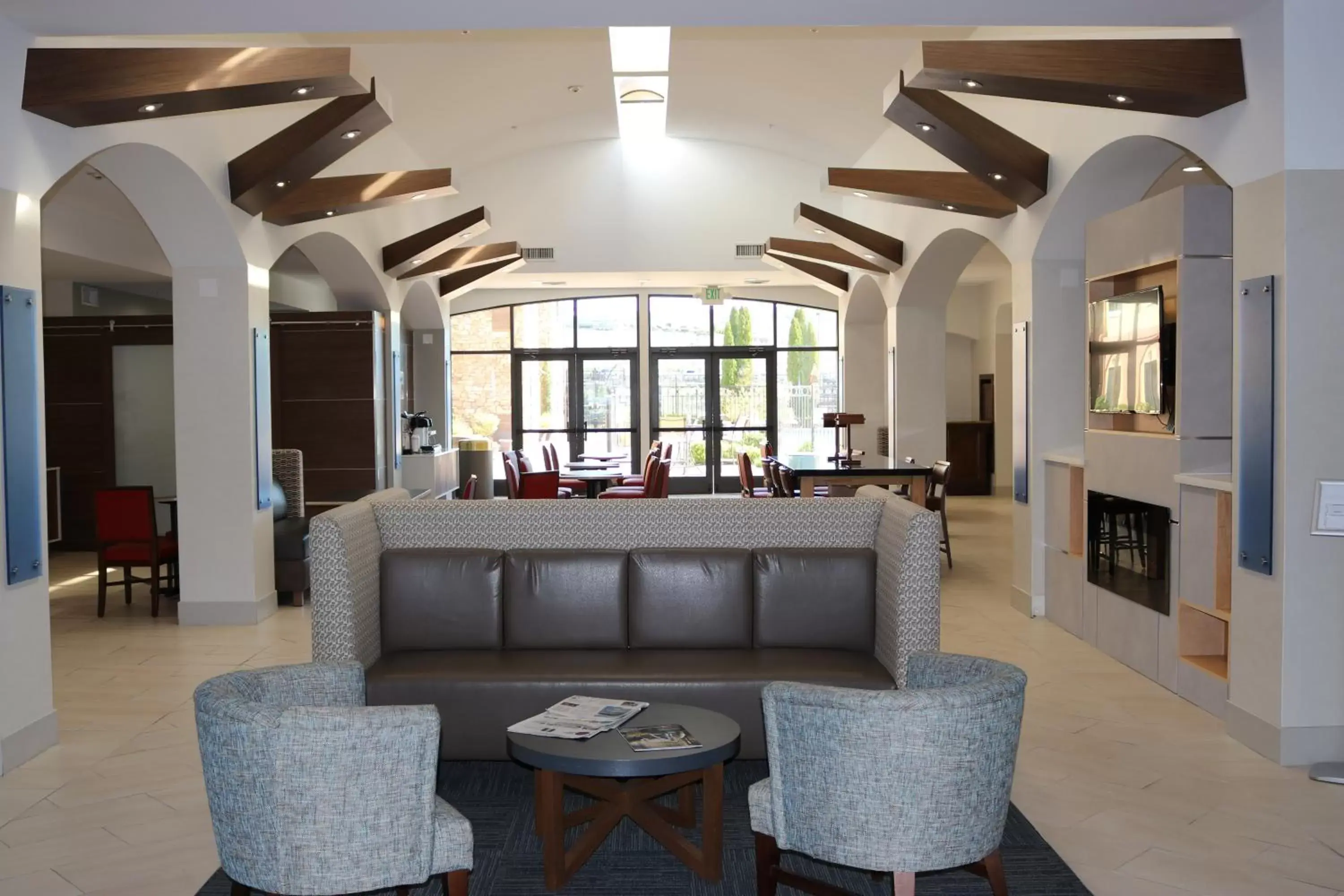 Property building, Lobby/Reception in Holiday Inn Express Hotel & Suites El Dorado Hills, an IHG Hotel