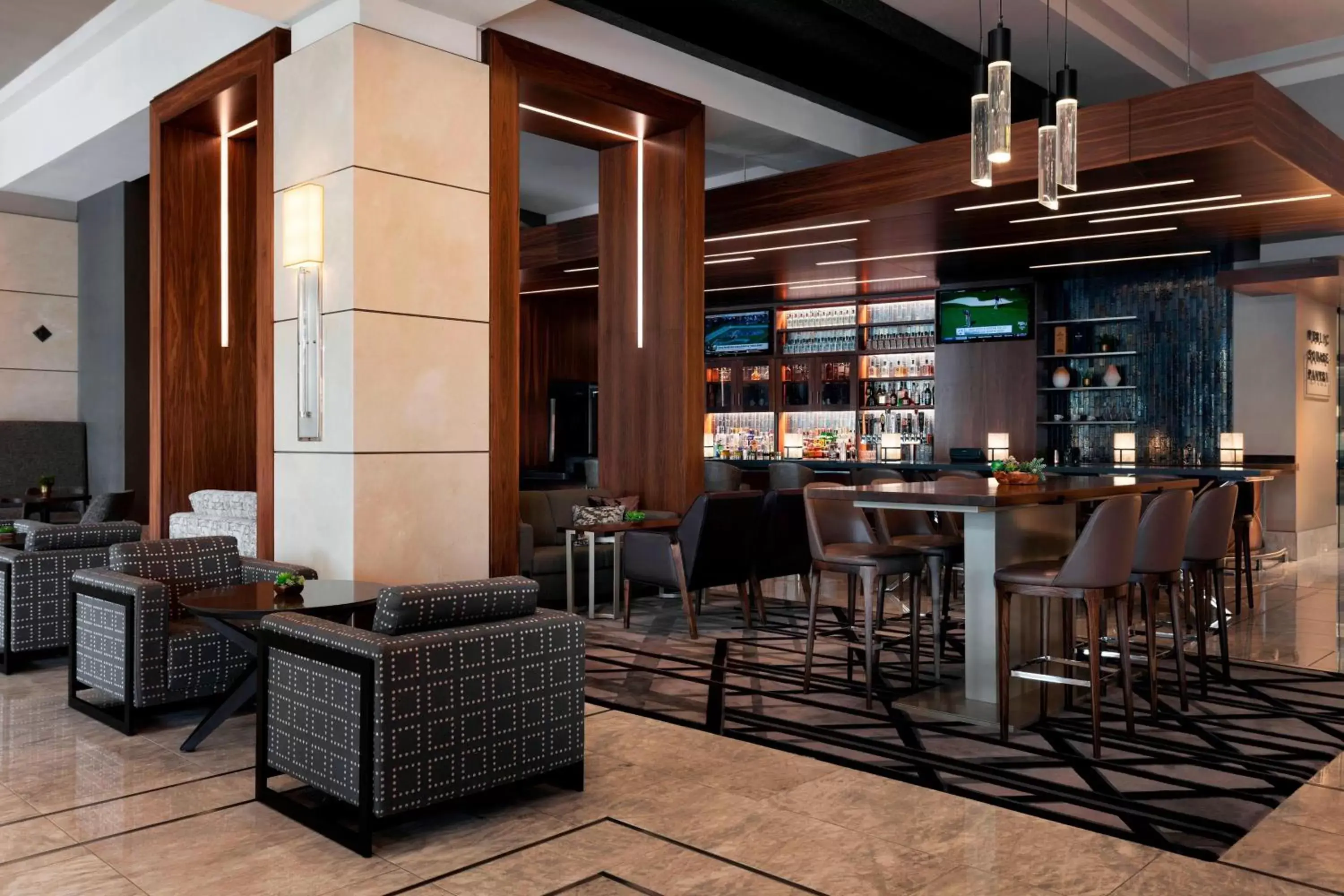 Photo of the whole room, Lounge/Bar in Cleveland Marriott Downtown at Key Tower