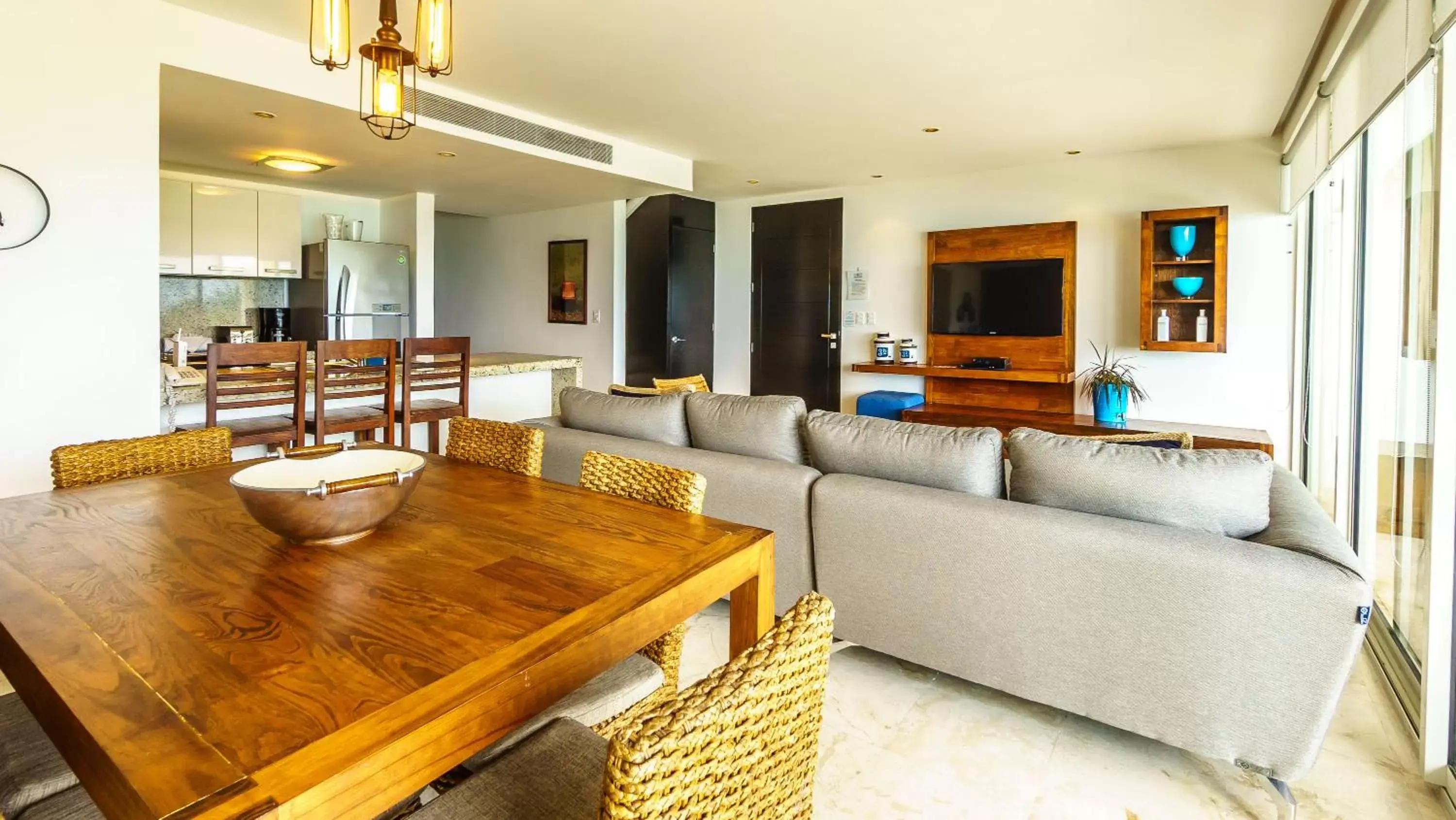 Living room, Seating Area in The Elements Oceanfront & Beachside Condo Hotel