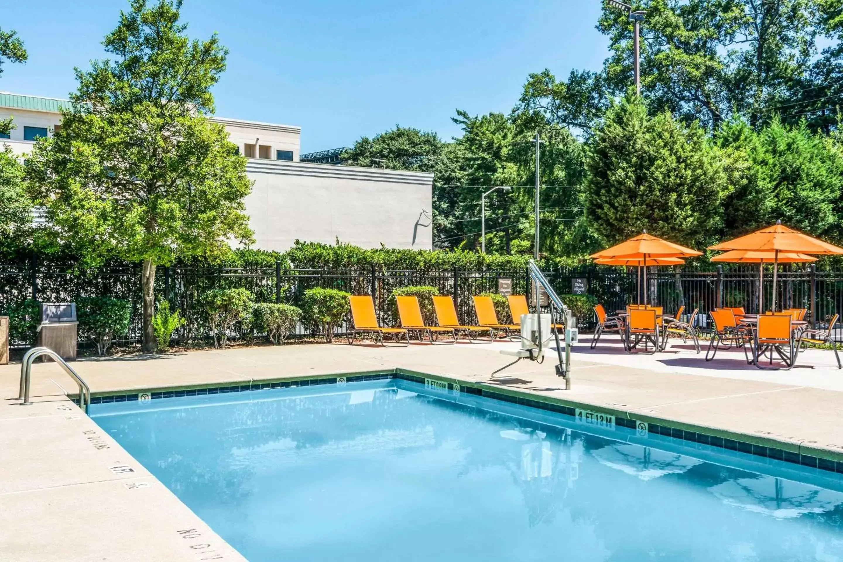On site, Swimming Pool in Comfort Inn Atlanta Downtown