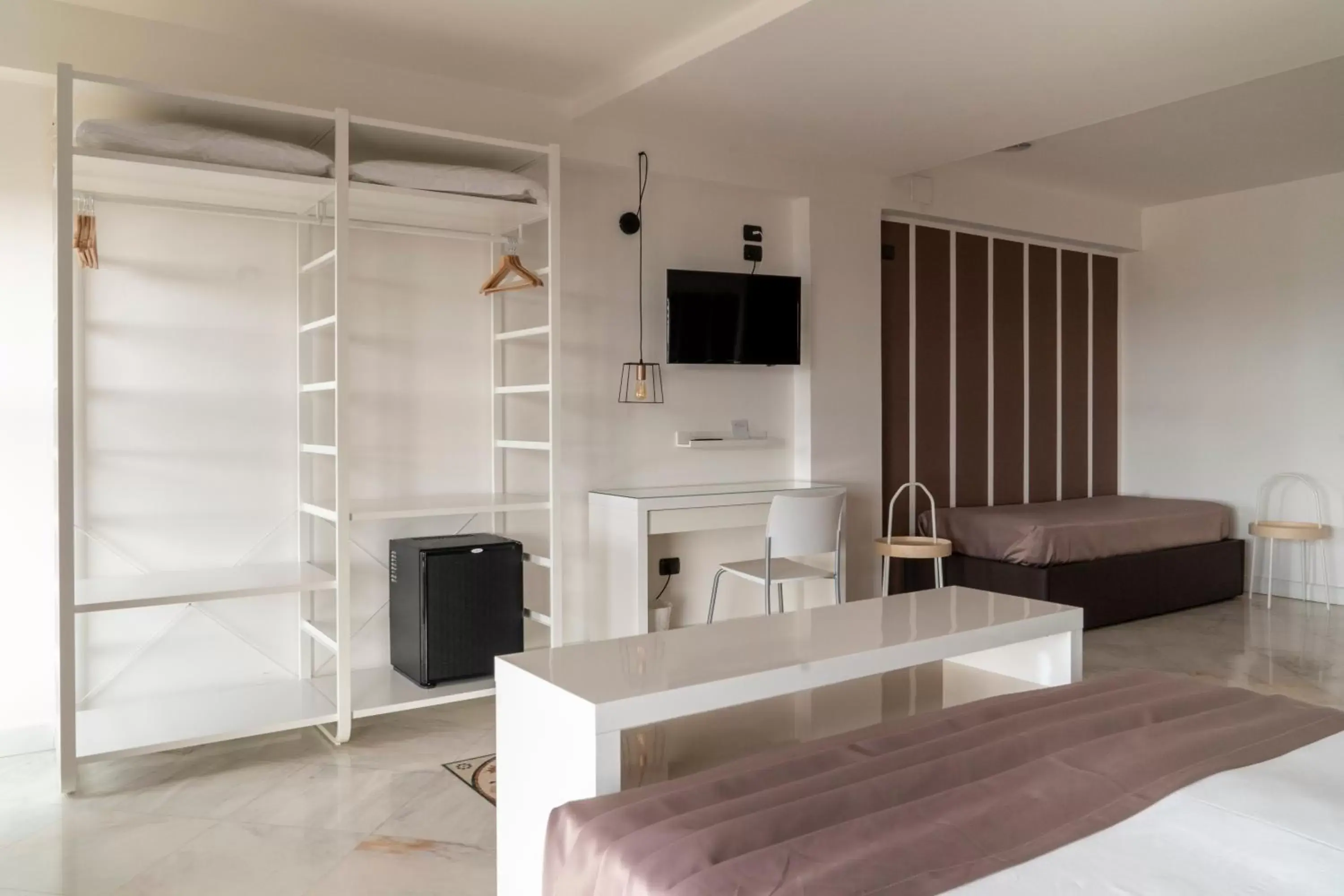 Bedroom, Seating Area in Hotel Continental