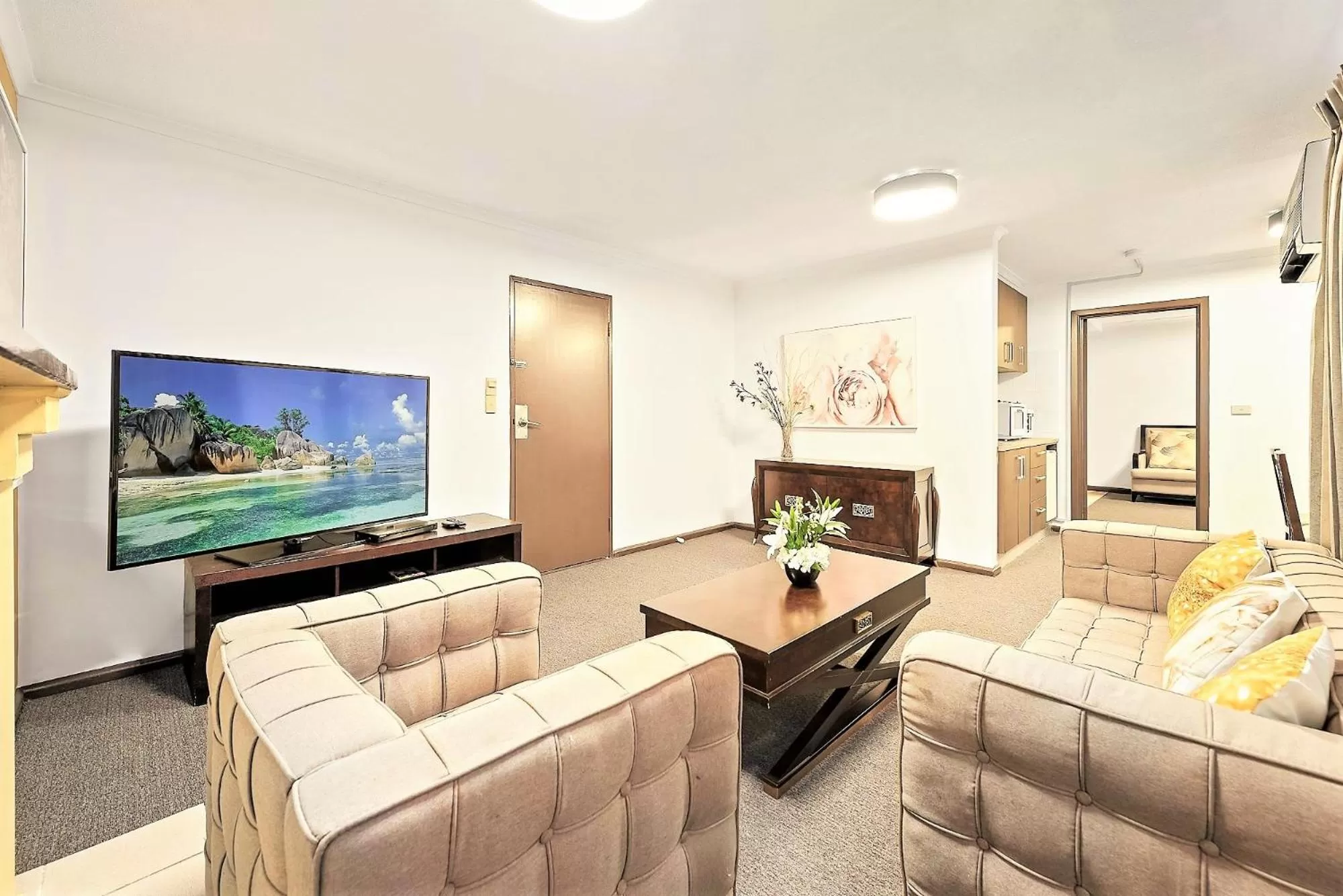 Lounge or bar in Eltham Gateway Hotel & Conference Centre