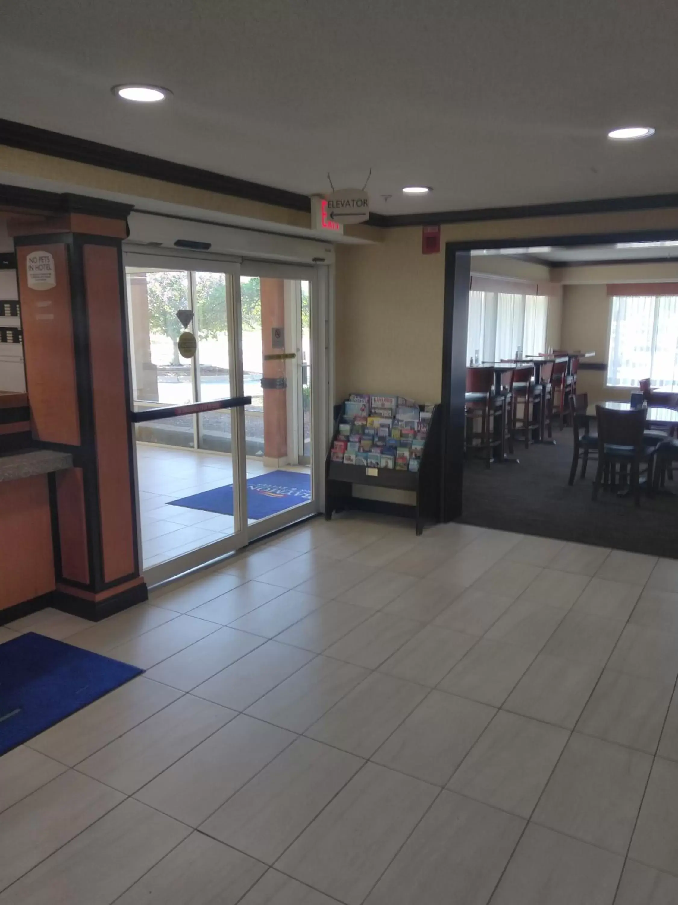 Lobby or reception in Baymont by Wyndham Madison Heights Detroit Area