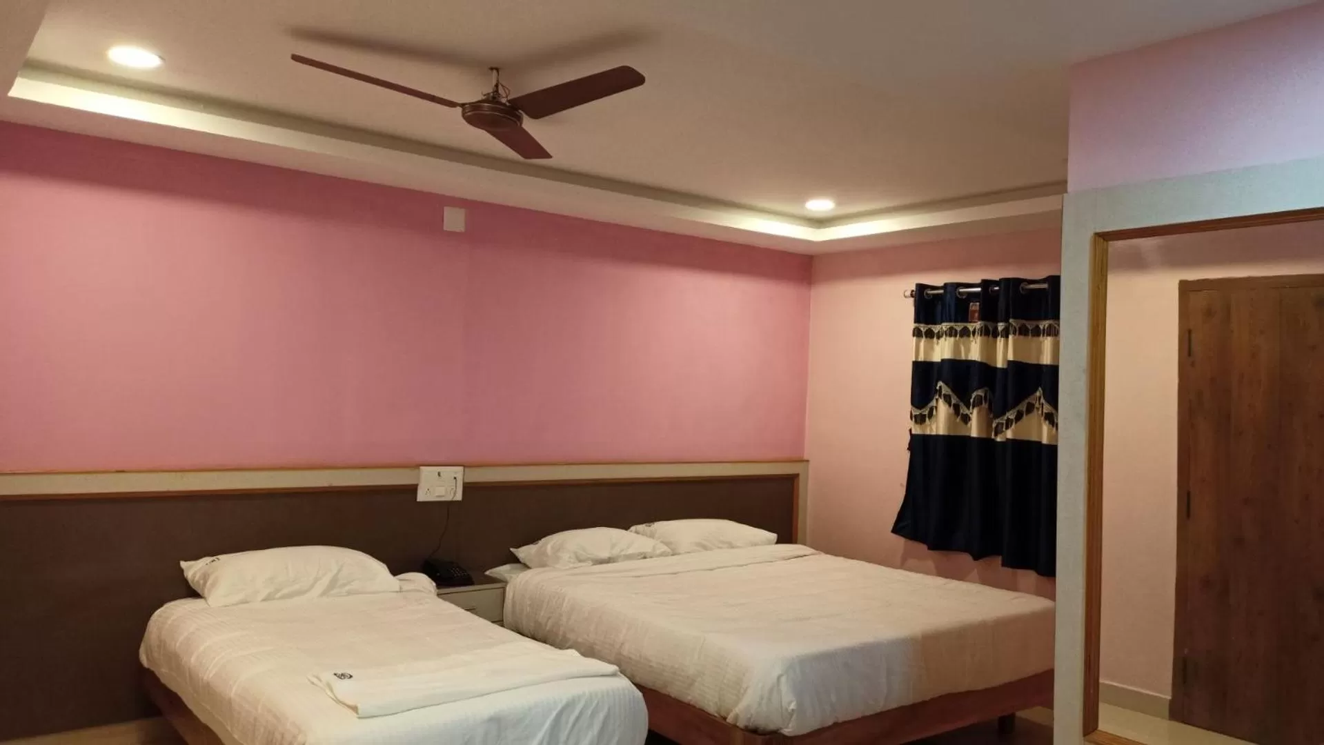 Bed in Aarthi Residency