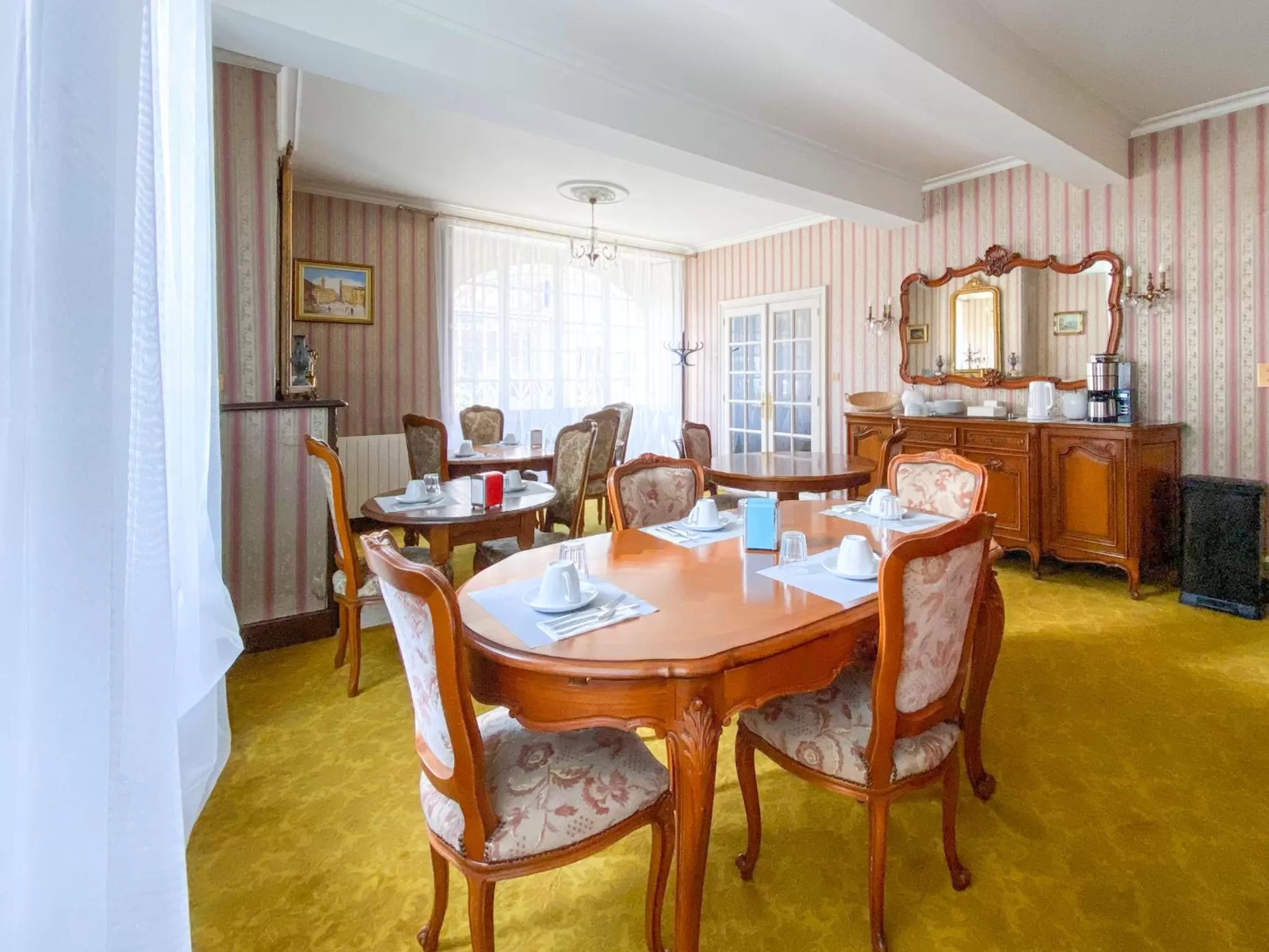 Dining area in Nogapatio - Maison d'Hôtes - BnB