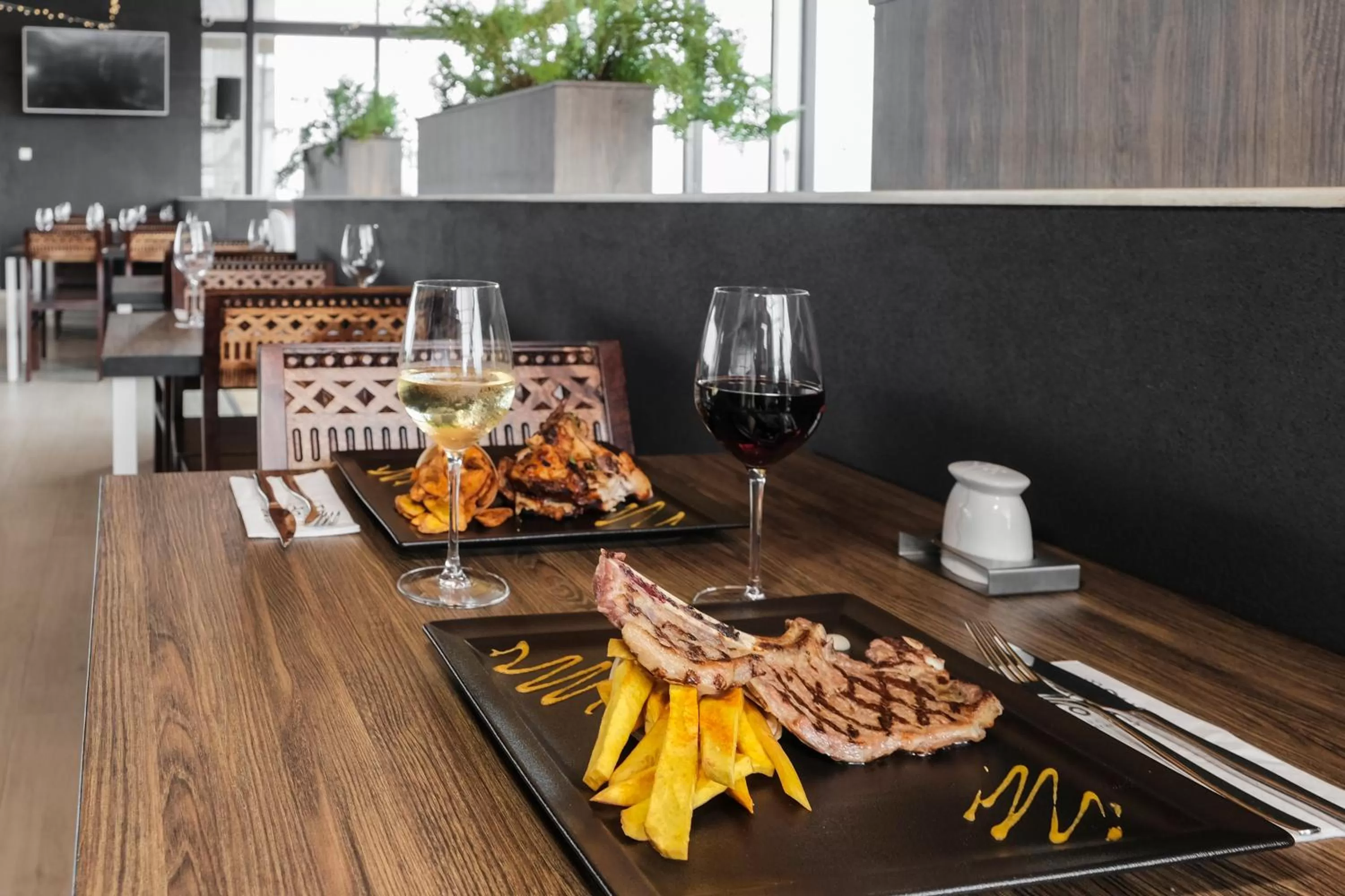Dining area in ibis Styles - Nairobi, Westlands